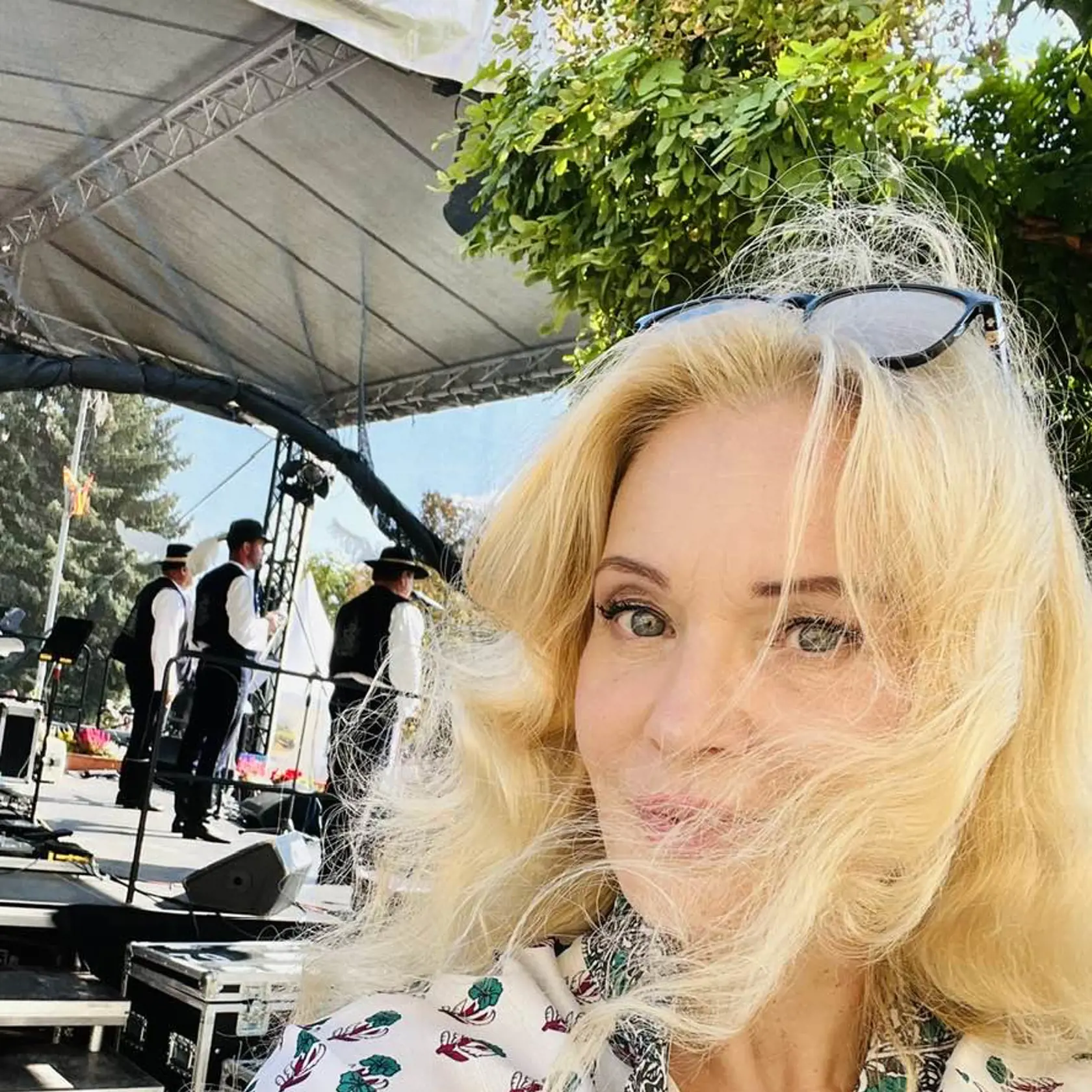 "Ach, nájdi pokoj v objatí tvojho ocka a mamy. Budem pamätať, neboj. Trocha tvoja Rybka," odkázala mu Marcela Molnárová.