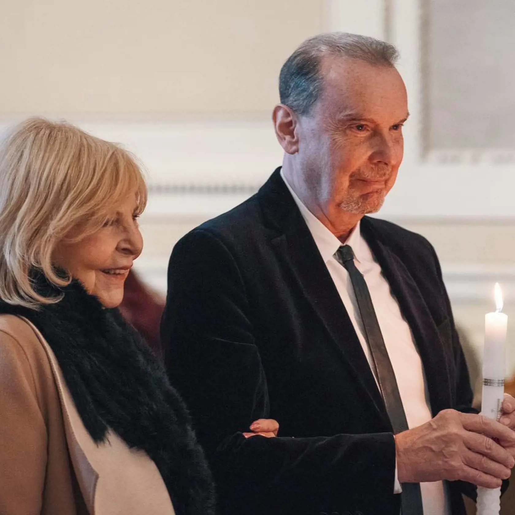 Hrdí krstní rodičia malej Adelinky.