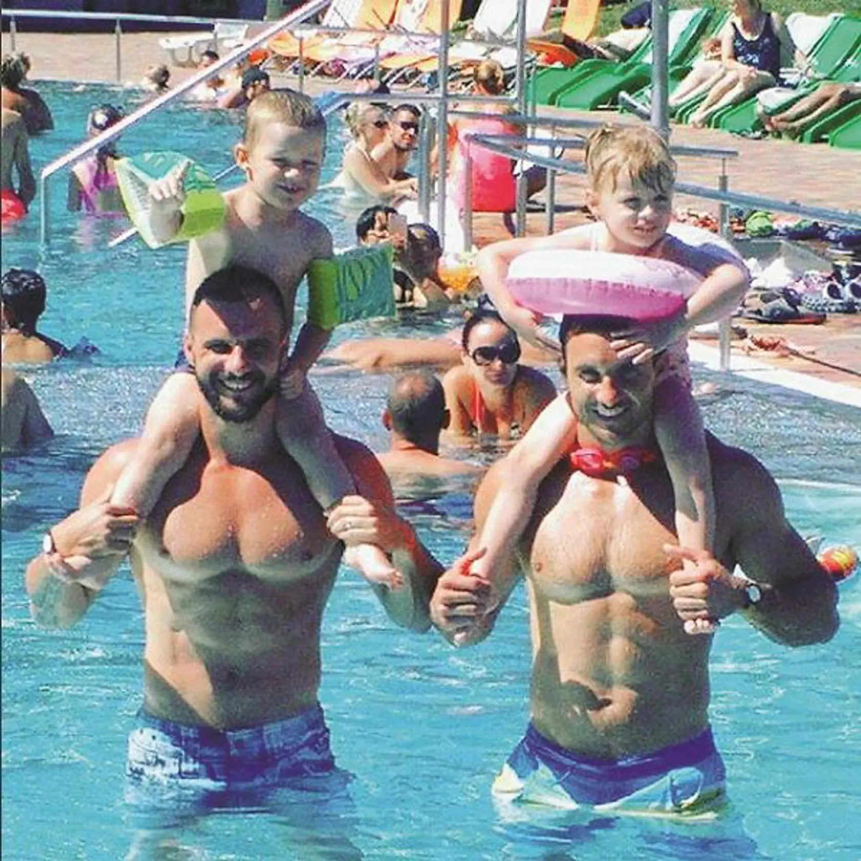 Voľný čas trávi Šmahel s dcérou aj takto. Spoločnosť im robilo aj jeho dvojča so synom.