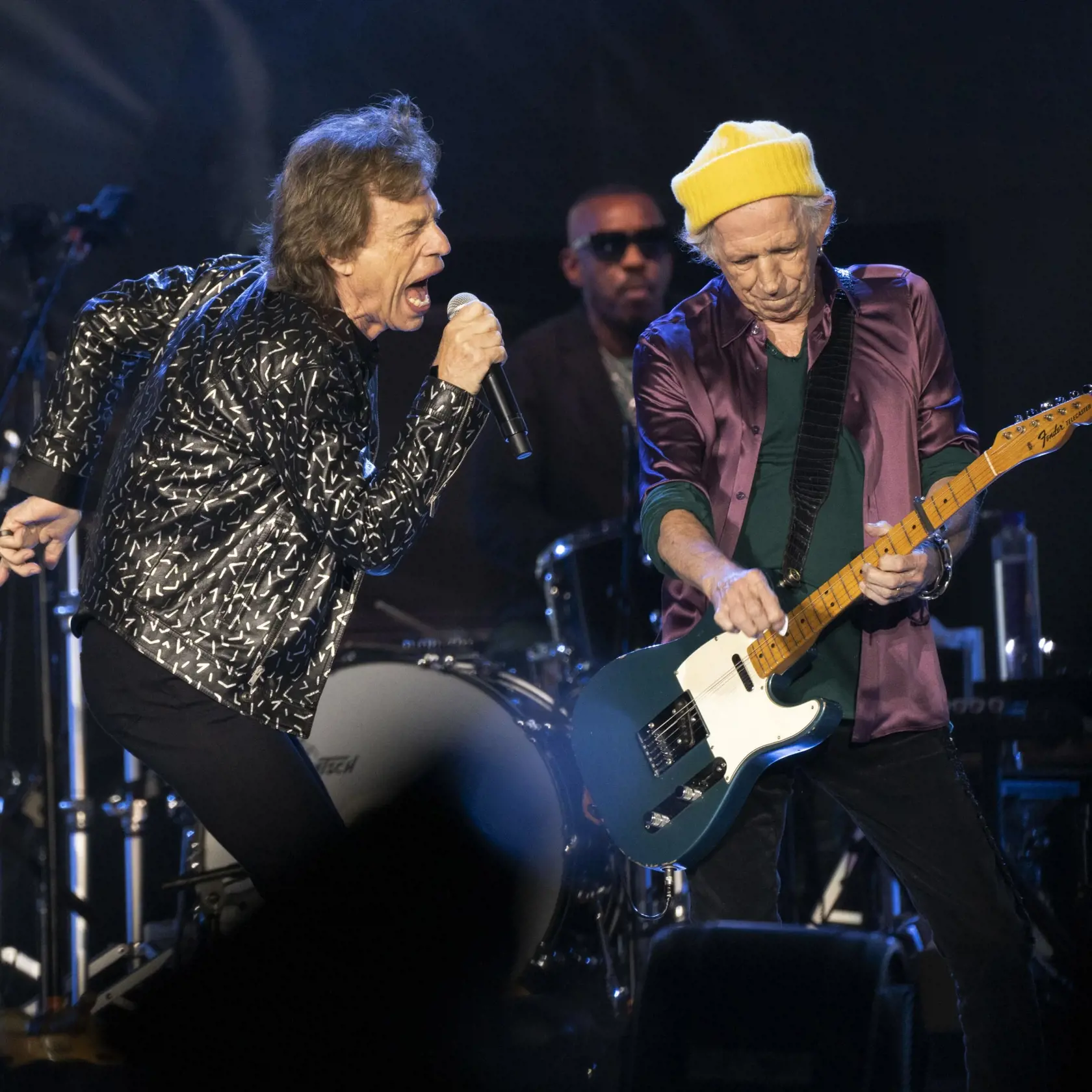 WA 8 Pittsburgh - Členovia britskej skupiny The Rolling Stones Keith Richards (vľavo) a Mick Jagger vystupujú na koncerte v rámci turné No Filter Tour  v Pittsburghu 4. októbra 2021. Turné pokračuje podľa plánu aj po úmrtí bubeníka skupiny Charlieho Wattsa.The Rolling Stones mali turné No Filter Tour odohrať ešte v roku 2020, koncerty však boli z dôvodu pandémie koronavírusu SARS-CoV-2 preložené.FOTO TASR/AP

The Rolling Stones perform during the band's "No Filter Tour," Monday, Oct. 4, 2021, at