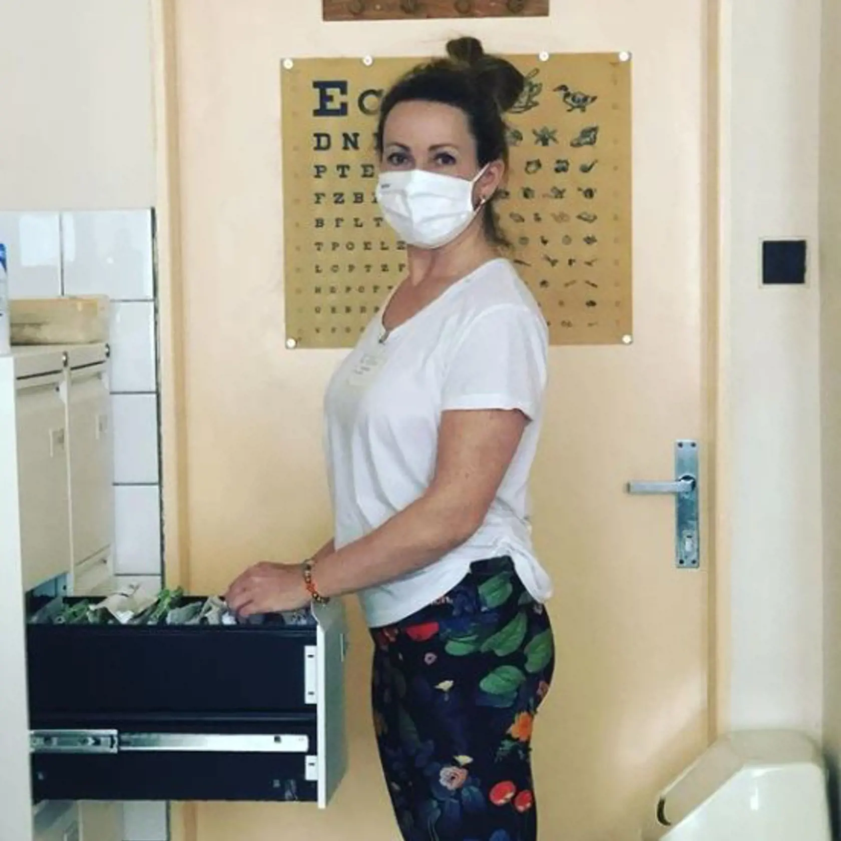 Takto vyzerala Diana Mórová, keď pomáhala v nemocnici.
