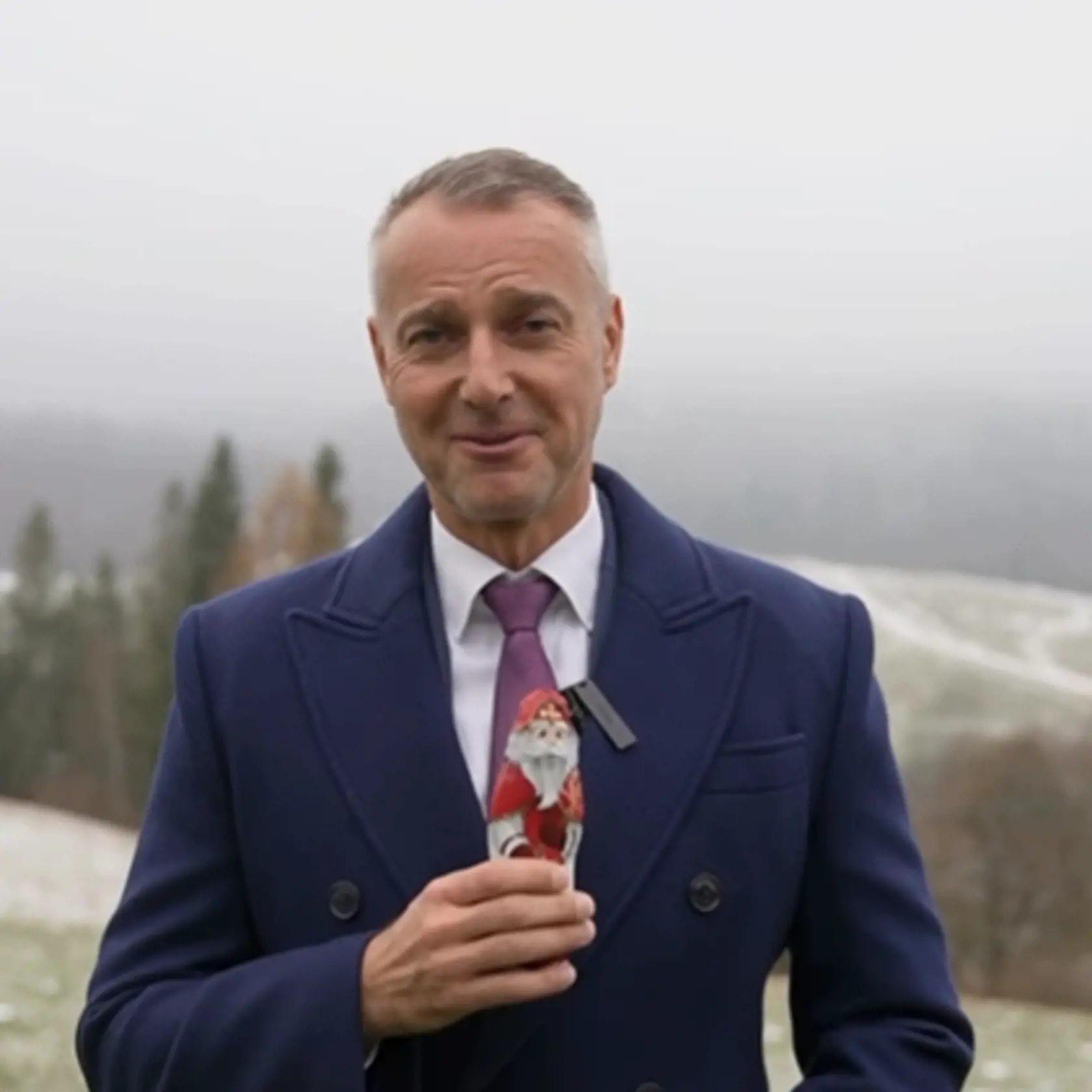Podľa Šutaja Eštoka je zhoda na mene Richarda Rašiho. "Rozprával som sa s premiérom, že Richard Raši je pre nich vhodným kandidátom na pozíciu predsedu parlamentu," odpovedal Šutaj Eštok na otázku, či Smer-SD podporuje nominanta Hlasu-SD na tento post.