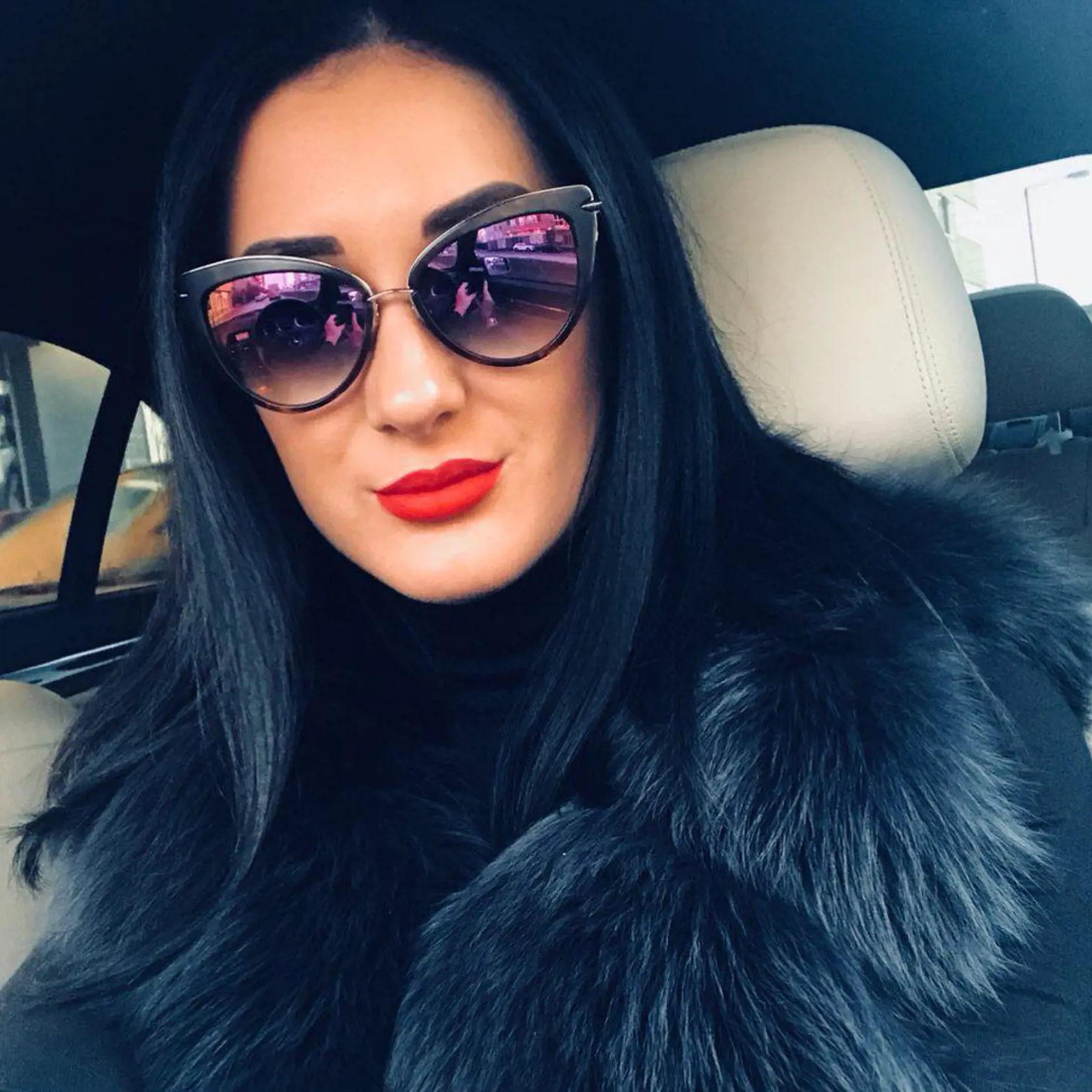 S touto brunetkou ho v roku 2021 "načapali" fotografi.