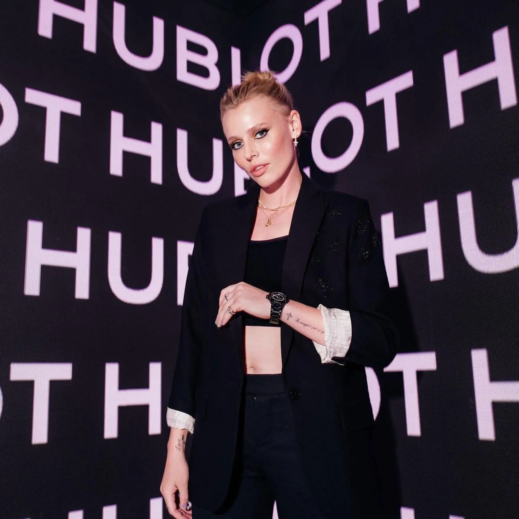 Lauren prišla o nohy kvôli syndrómu toxického šoku. Napriek tomu sa presadila v modelingu.
