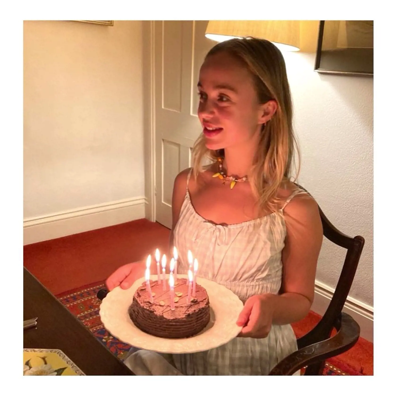 Amelia Windsor žije skromnejšie, ako by sa čakalo.