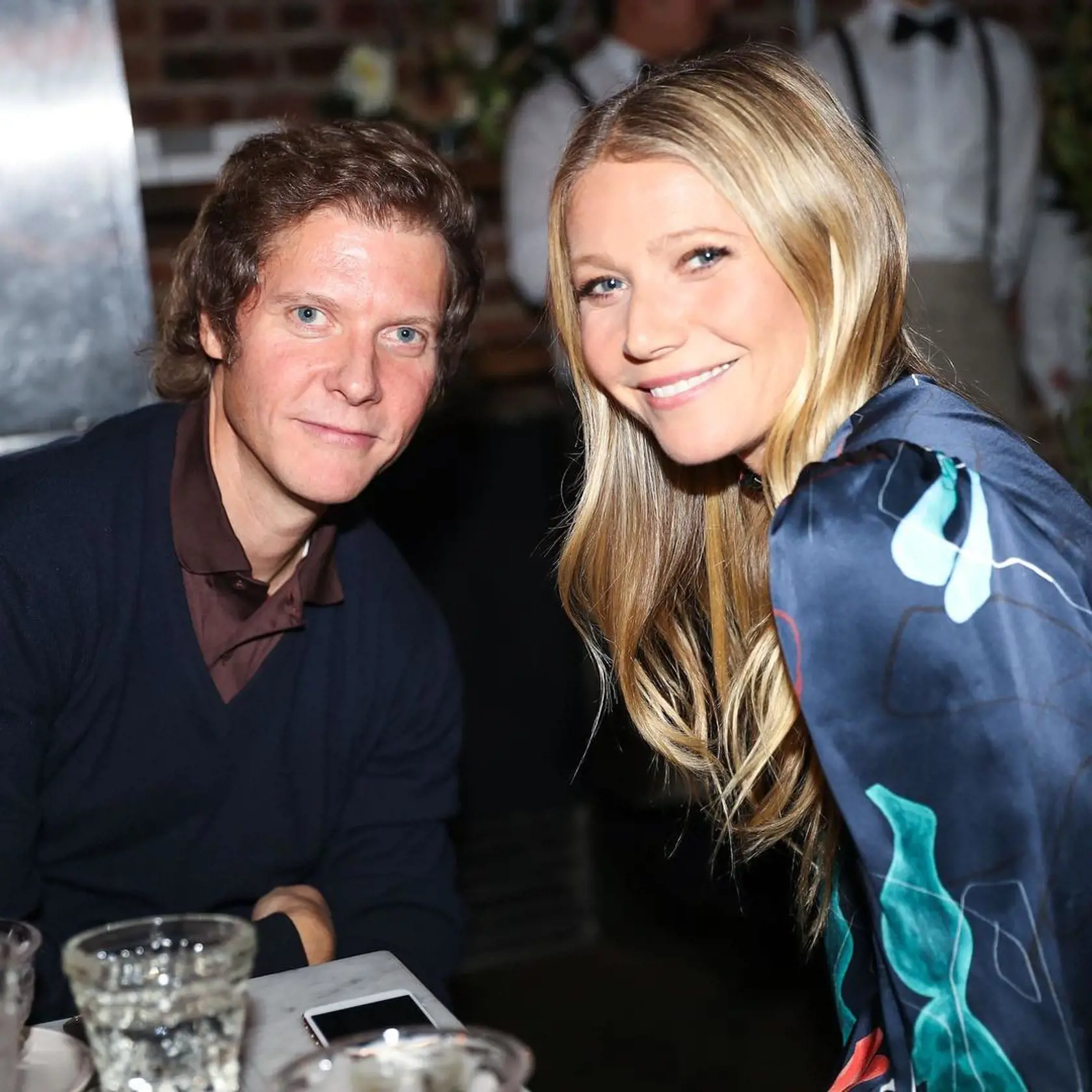 Jake so sestrou Gwyneth