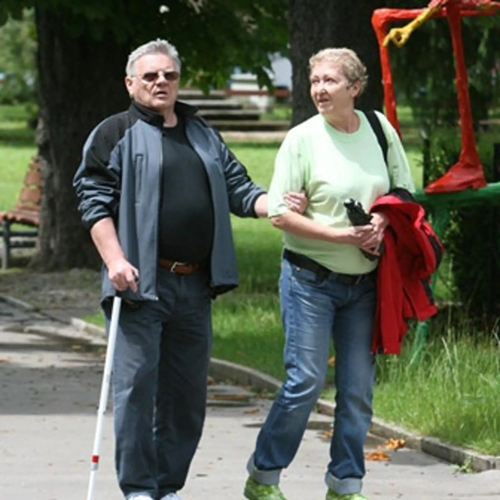 V časoch, keď Stano Dančiak chodil ešte s pomocou paličky.    