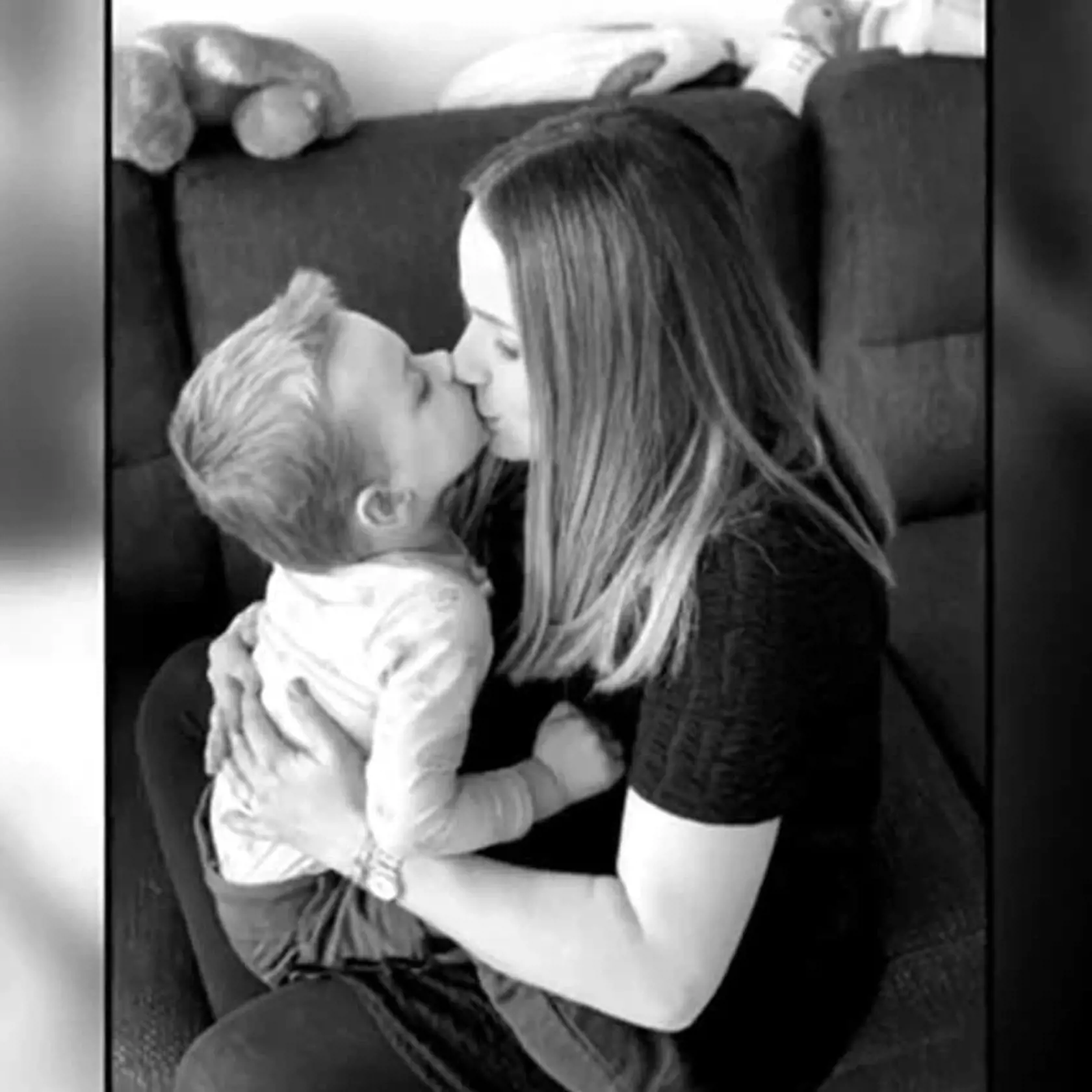 Zuzana Kubovčíková Šebová so starším synom Rudkom