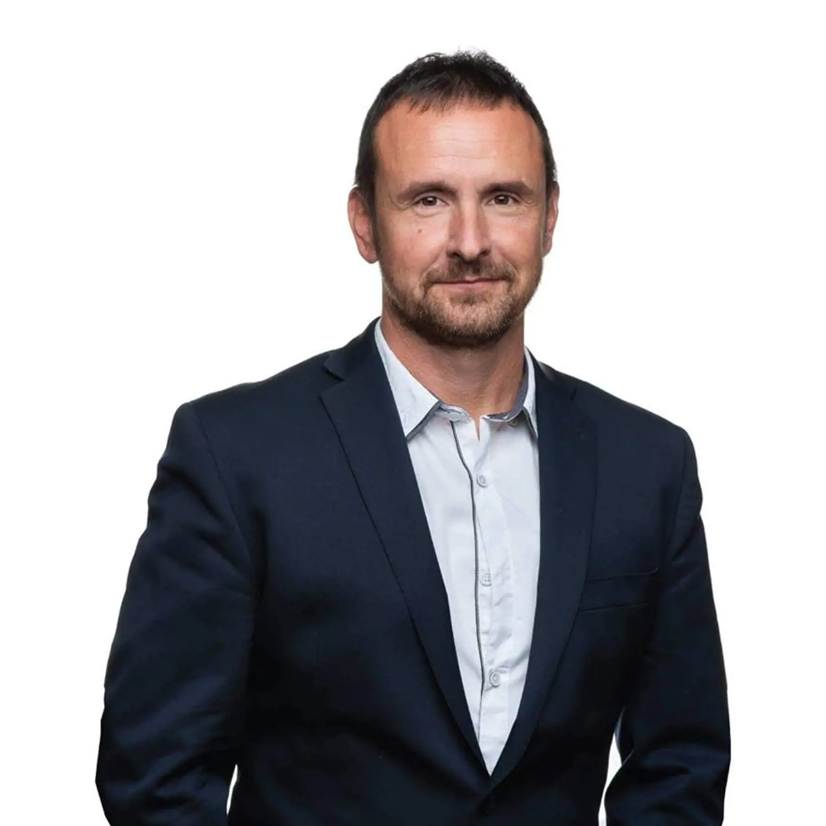 Bývalý vysoký policajný dôstojník Branislav Diďák vyzliekol uniformu po 26. rokoch. Z vonku sa pokúša o očistu policajného zboru.