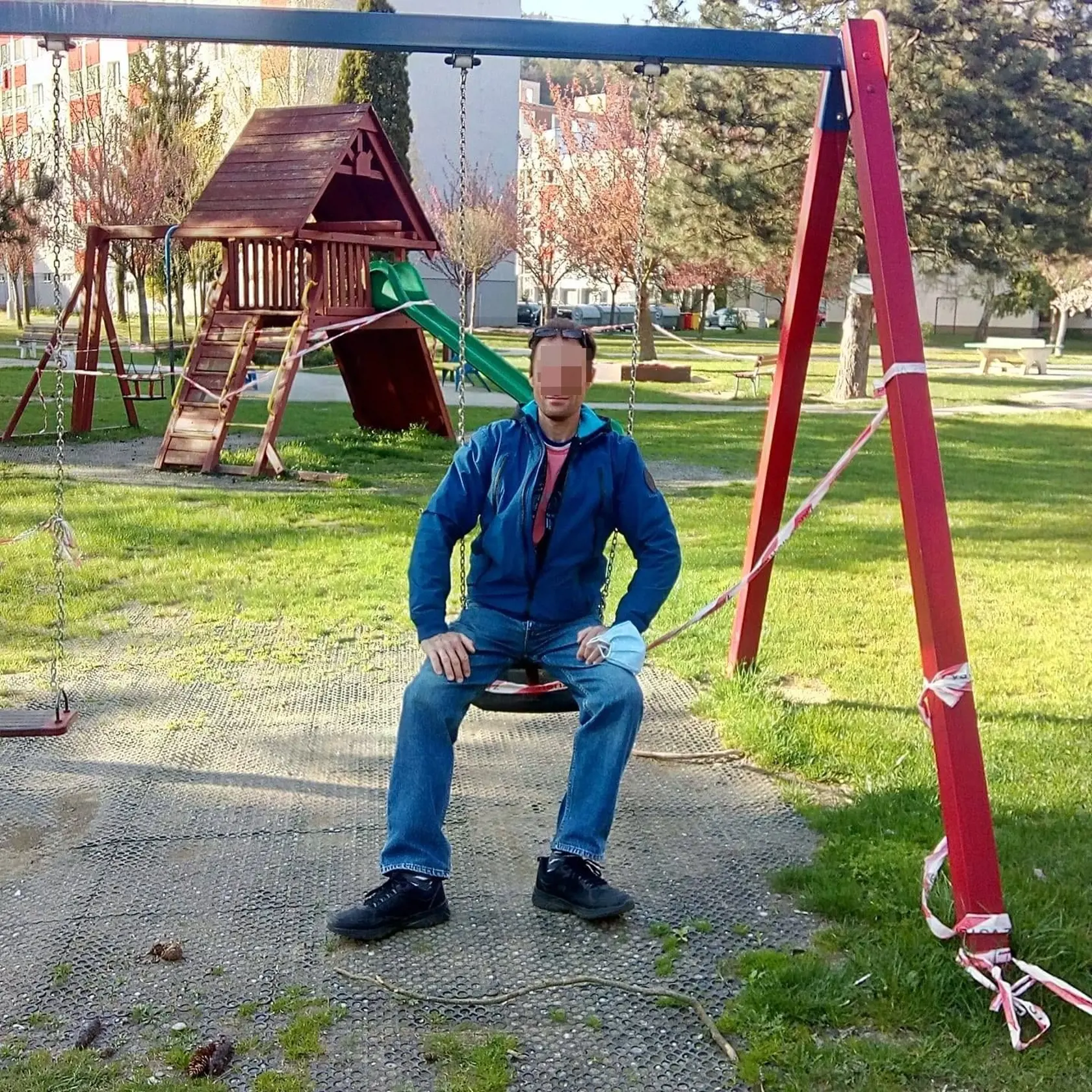 Obeť kumpáni nalákali na pohárik. Rozhodnutie ísť s dvojicou ho stalo život.