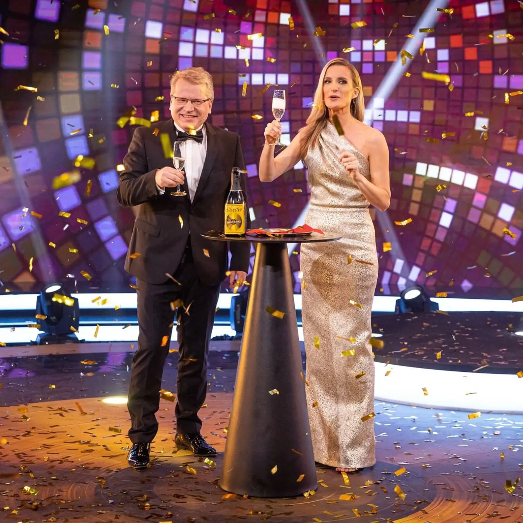 Juraj Čurný a Adela Vinczeová v silvestrovskom vydaní Chart Show.