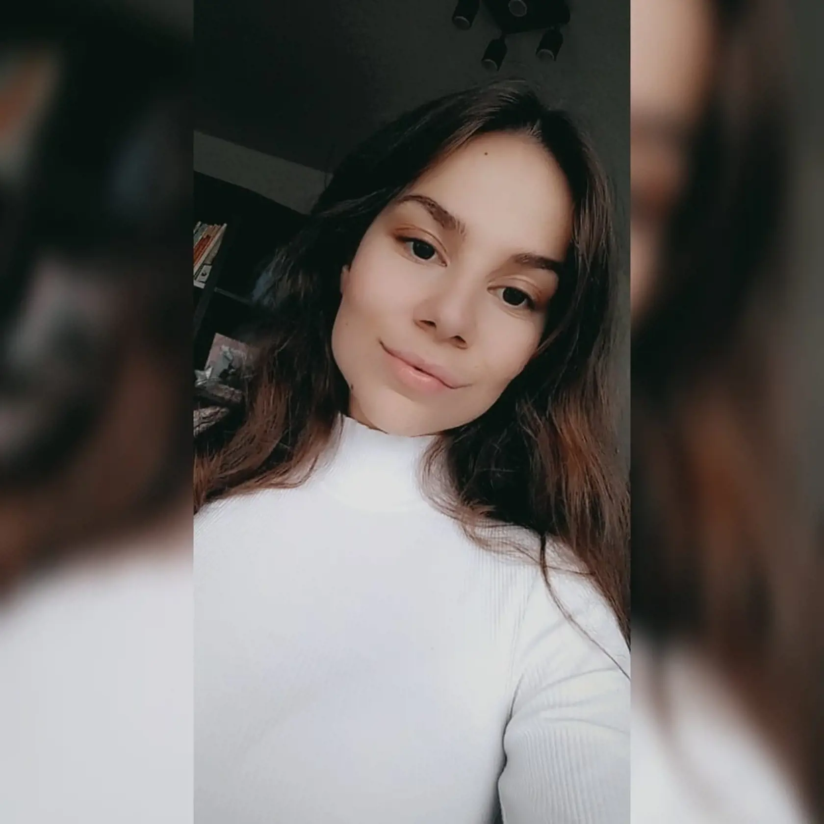 Betka Pojedincová są s Broňou (†21) spoznali na základnej škole. Boli nerozlučné kamarátky.