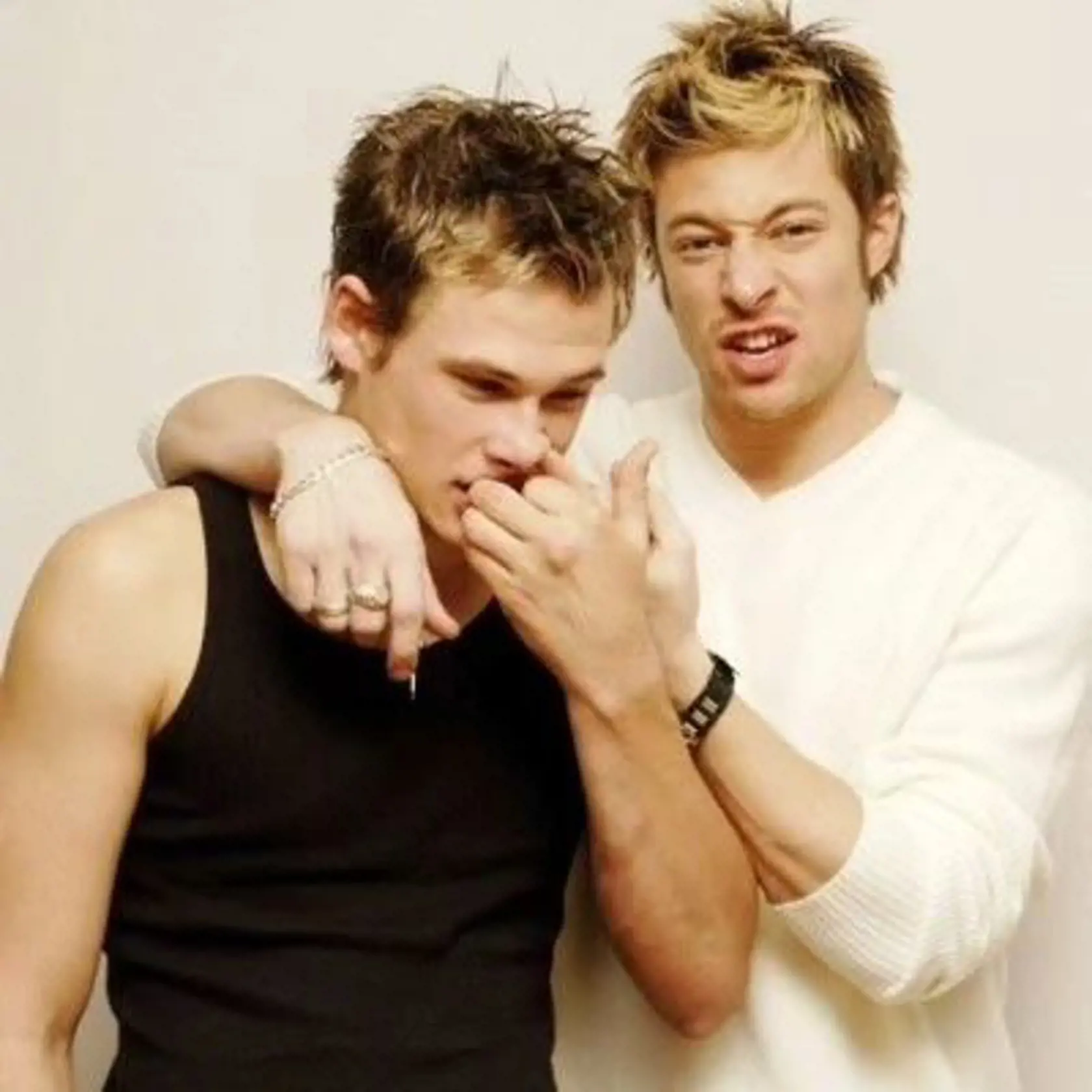 Lee Ryan a Duncan James spolu v začiatkoch kariéry kapely Blue žili.