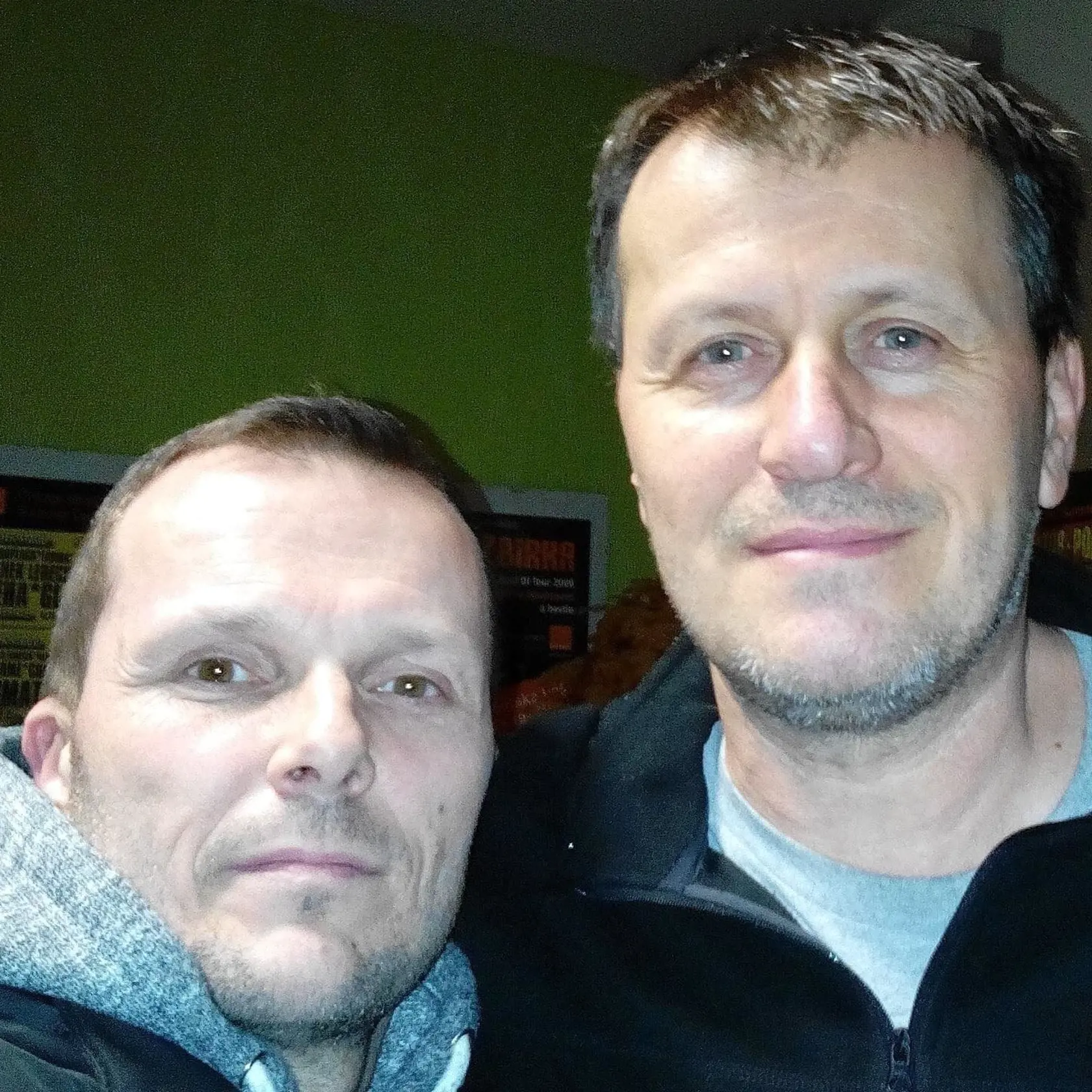 Za Julom smúti aj spevák Erik Aresta.