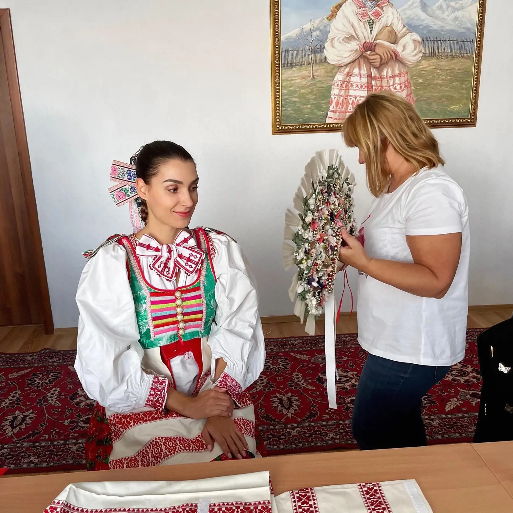 Simona absolvovala dokumentačné fotografovanie v obci Važec.