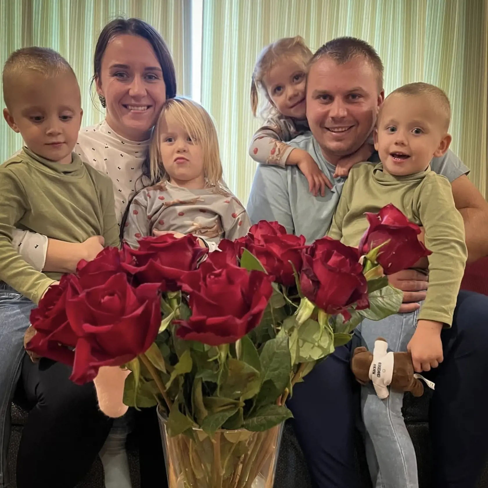 V októbri k tejto fotke Veronika napísala: “Pred piatimi rokmi sa začal písať náš príbeh. Dnes máme výročie a ja ťa ľúbim stále viac a viac."