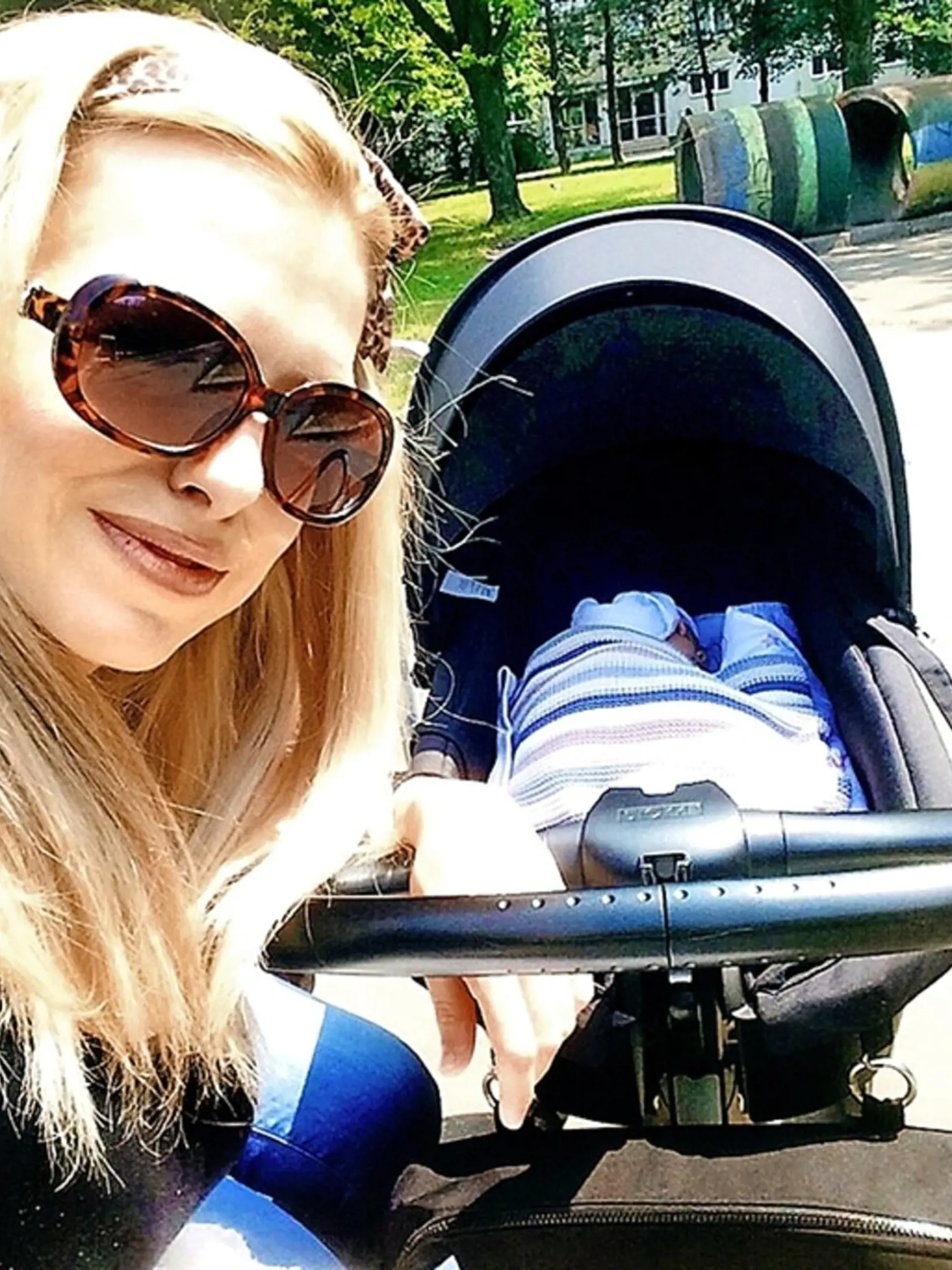 Zlatica Švajdová Puškárová býva v Petržalke. Na sídlisku, ktoré je pre mnohých neznalých na čiernej listine, vychováva deti a veľmi sa jej tam páči.