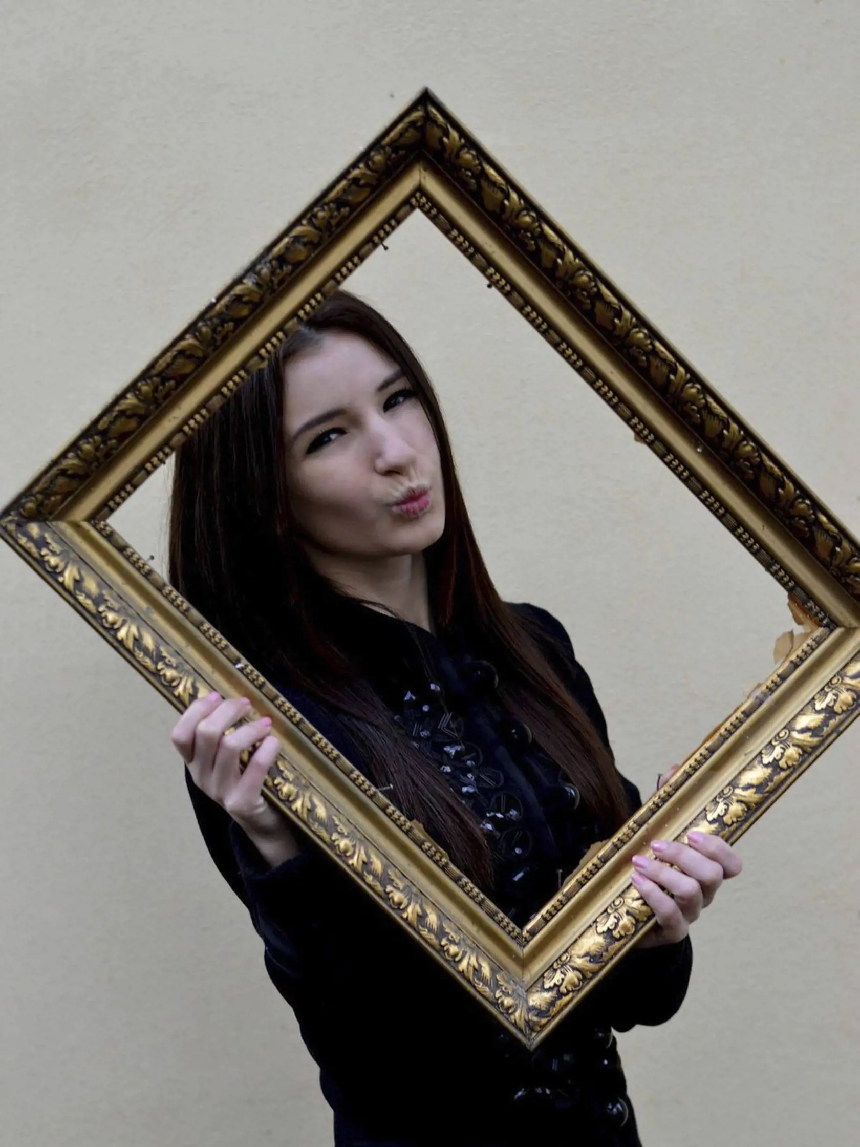 Simona sa pokojne mohla živiť ako modelka.