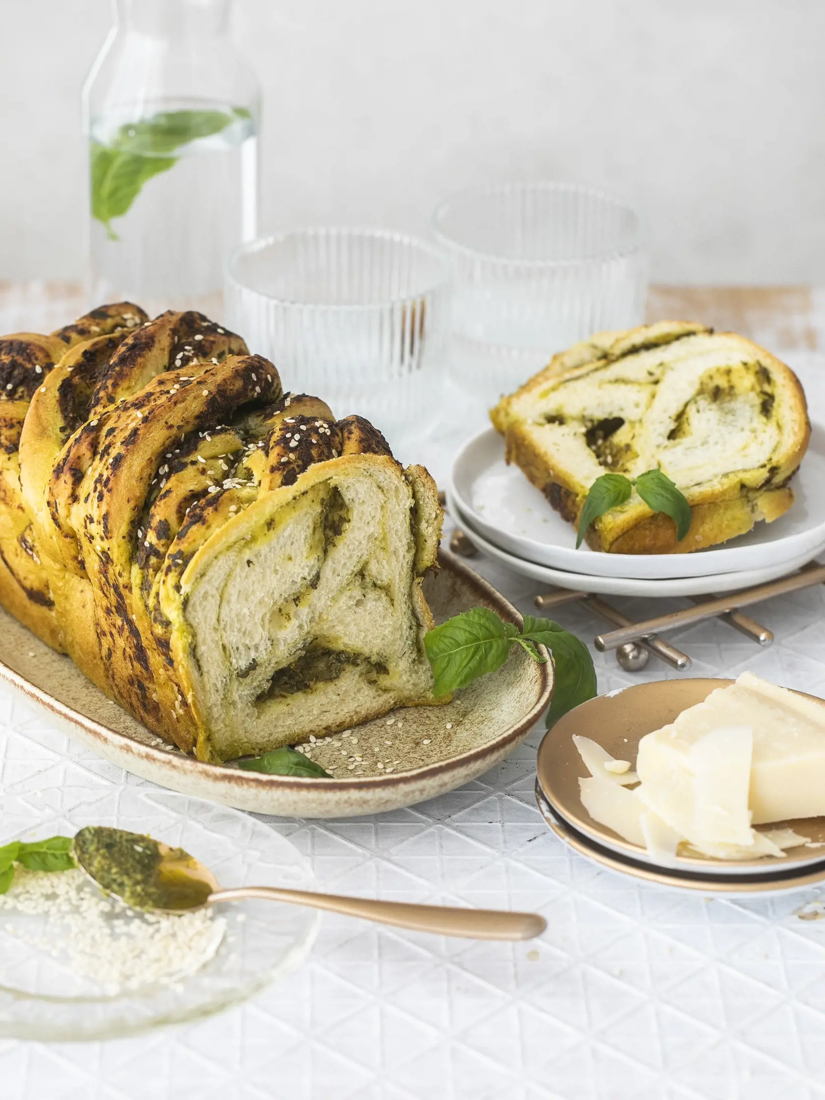 babka s bazalkovým pestom