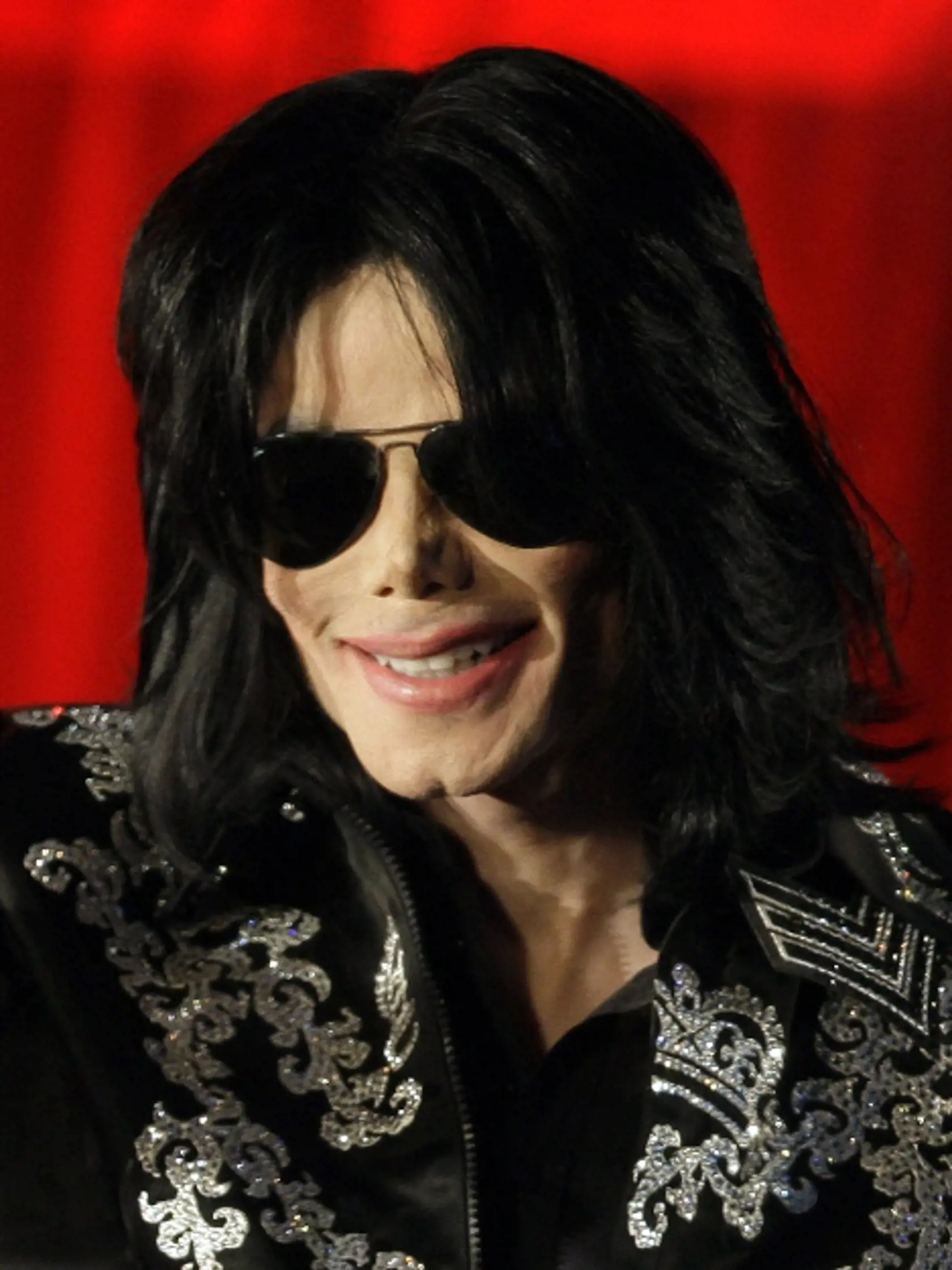 Michael Jackson čelil bankotu.