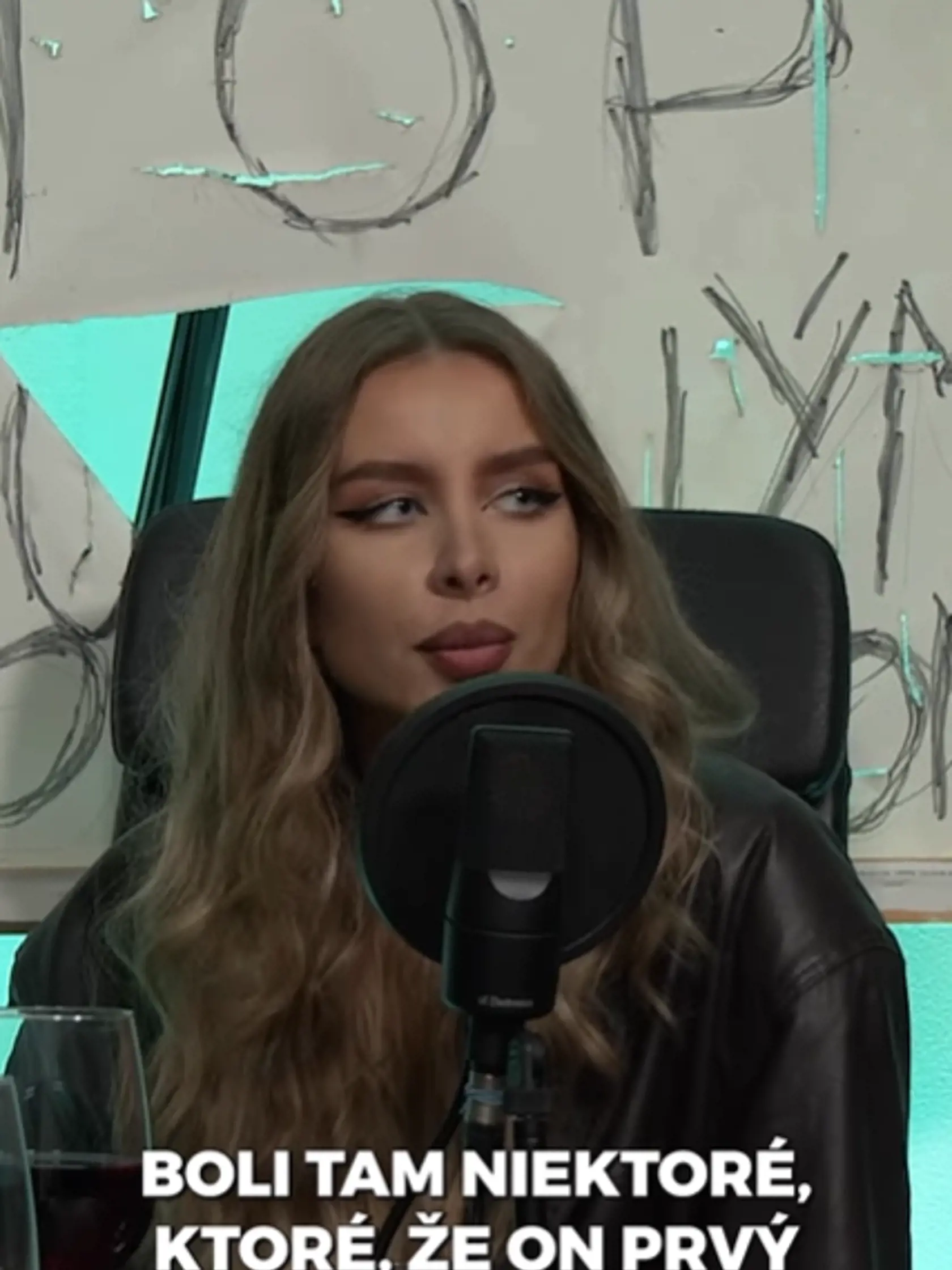 Petrana v podcaste SNAMI porozprávala, ako Tomáš vypisoval iným ženám počas ich vzťahu.
