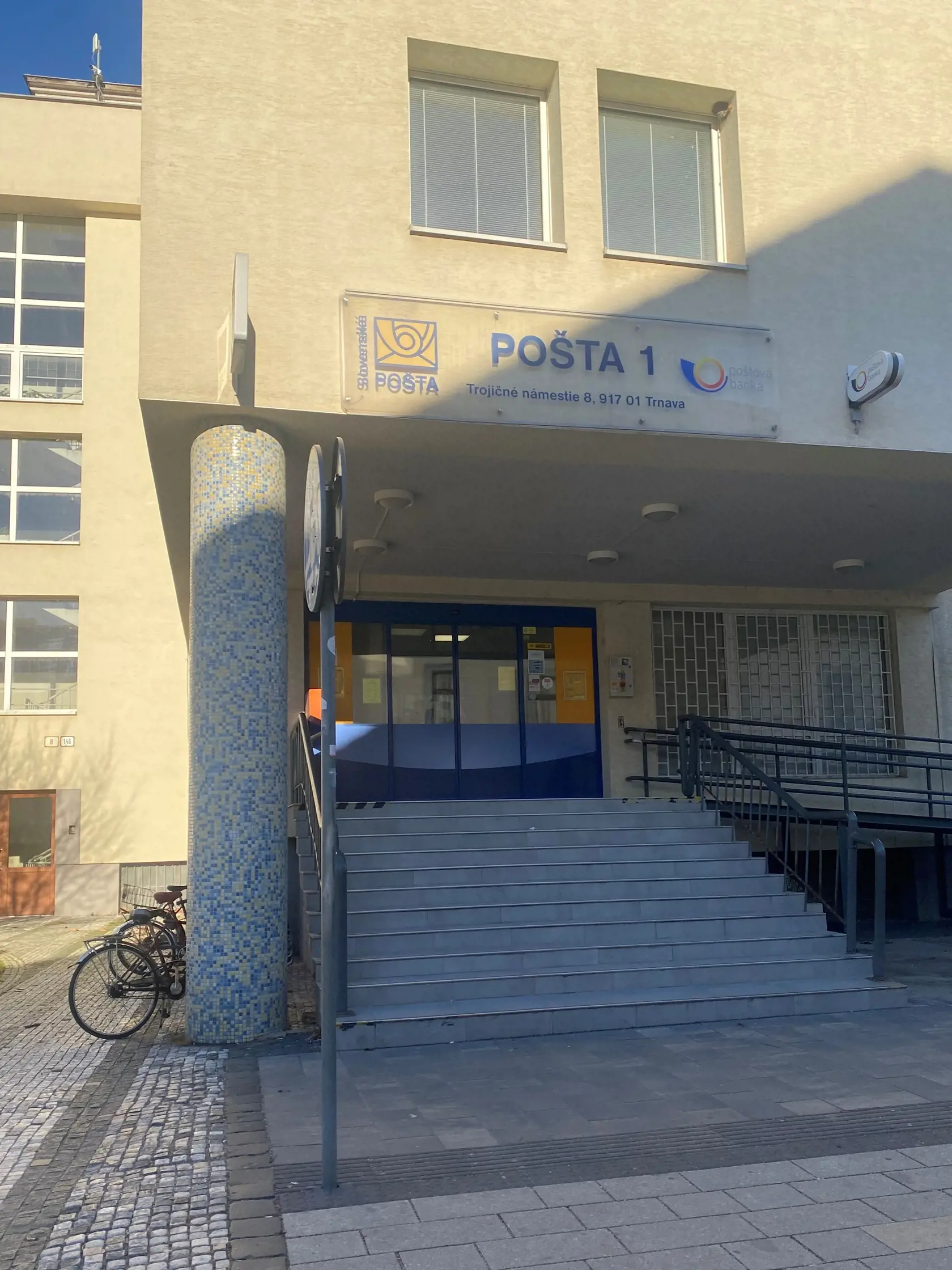 Od 29. decembra začali dôchodcom nad 60 rokov, ktorí sa nechali pichnúť aspoň jednou dávkou vakcíny, chodiť do schránok poukážky s odmenami za očkovanie v hodnote 200 a 300 eur.