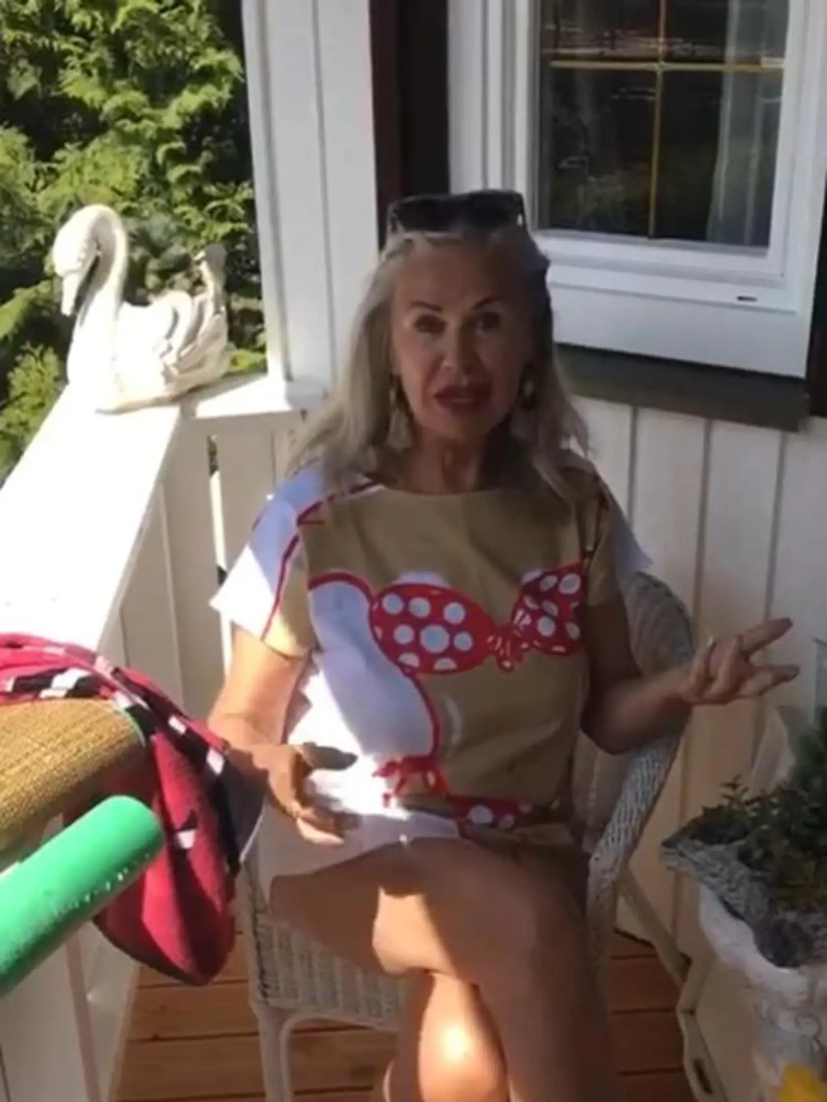Eva Máziková na svojom balkóne.
