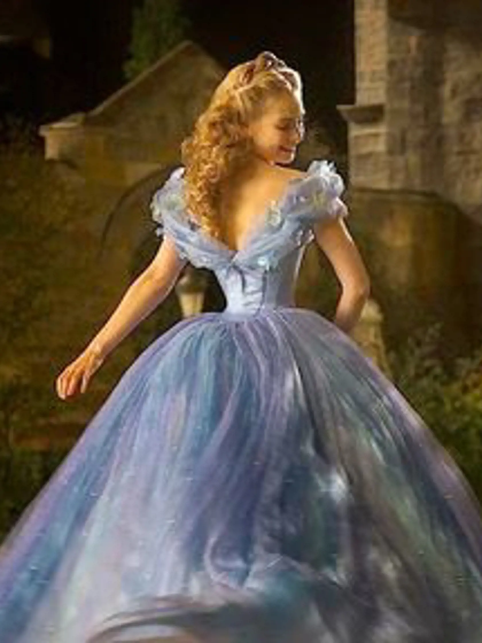 Herečka Lily James (31) si v roku 2015 zahrala legendárnu Popolušku. Kritici jej však vyčítajú dodnes, že vo filme bola až príliš vychudnutá.