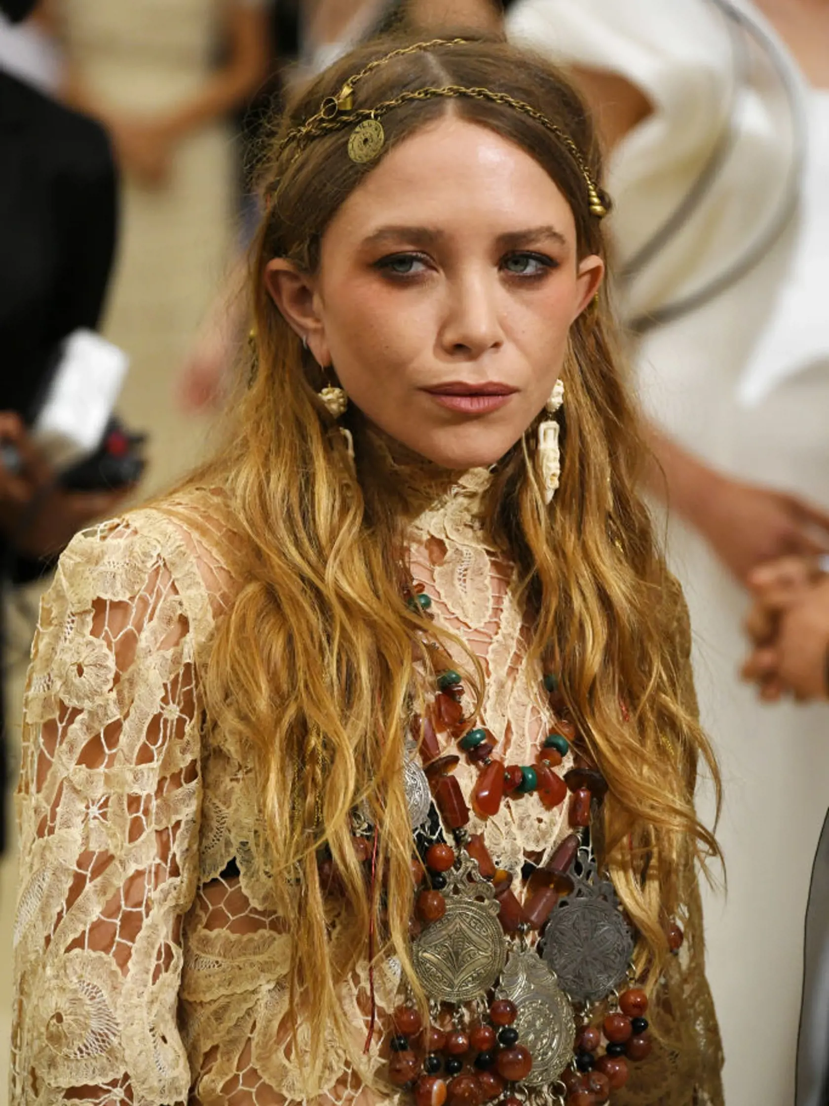 NEW YORK, NY - MAY 01: Mary-Kate Olsen attends the "Rei Kawakubo/Comme des Garcons: Art Of The In-Between" Costume Institute Gala at Metropolitan Museum of Art on May 1, 2017 in New York City.  (Photo by Dia Dipasupil/Getty Images For Entertainment Weekly)