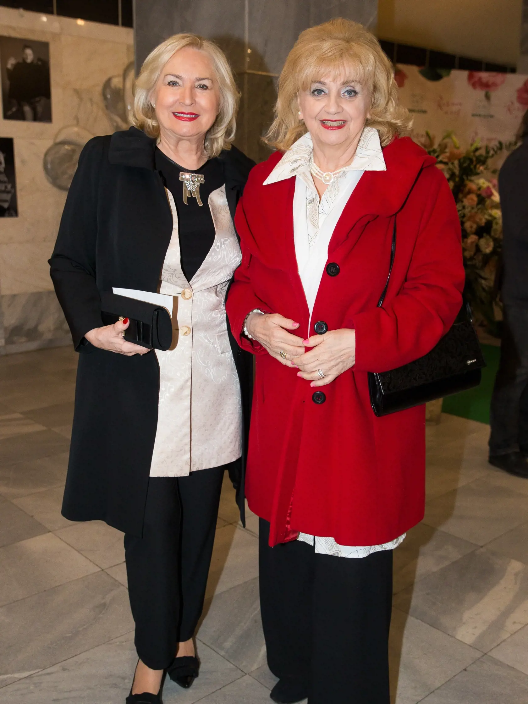 Príchody na druhú premiéru divadelnej hry "Rozum a cit" v divadle Nová scéna v Bratislave. Na snímke Ada Straková a Nora Beňačková.