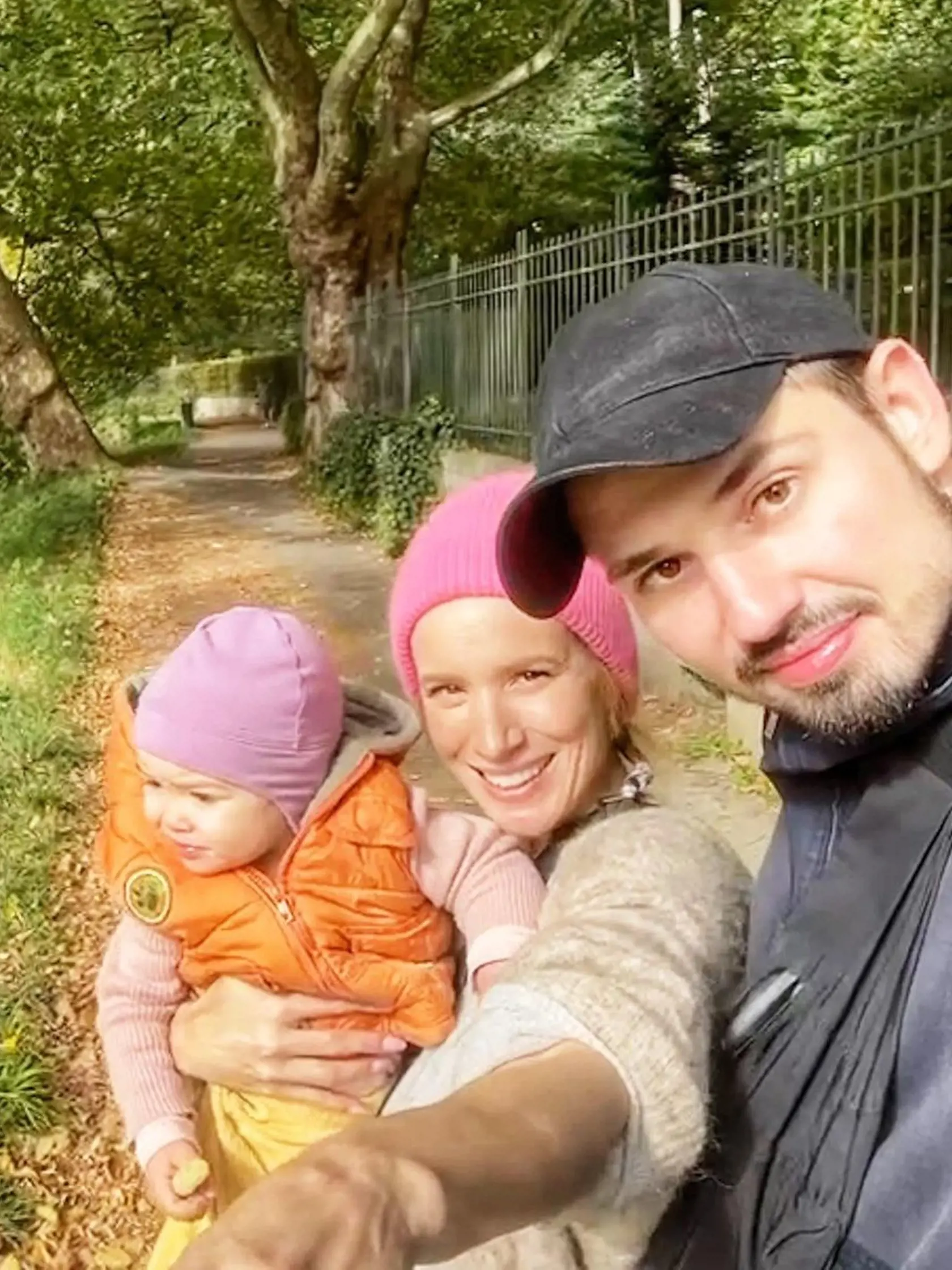 Október 2023: Táňa Pauhofová sa pochválila novými fotkami dcérky, ktorá nedávno oslávila jeden rok.