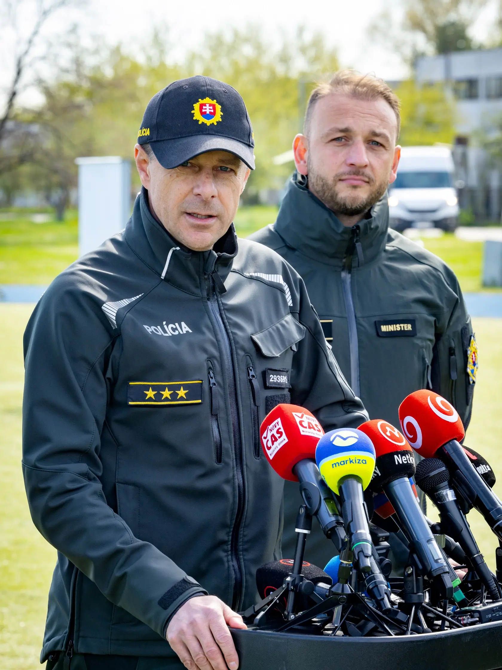 Náborová kampaň do policajného zboru Slovenskej republiky doposiaľ prilákalo 1600 nových záujemcov. Na spoločnej tlačovej konferencii o tom na pôde Akadémie Policajného zboru v Bratislave informovali minister vnútra Matúš Šutaj Eštok (Hlas-SD) a viceprezident Policajného zboru Rastislav Polakovič.