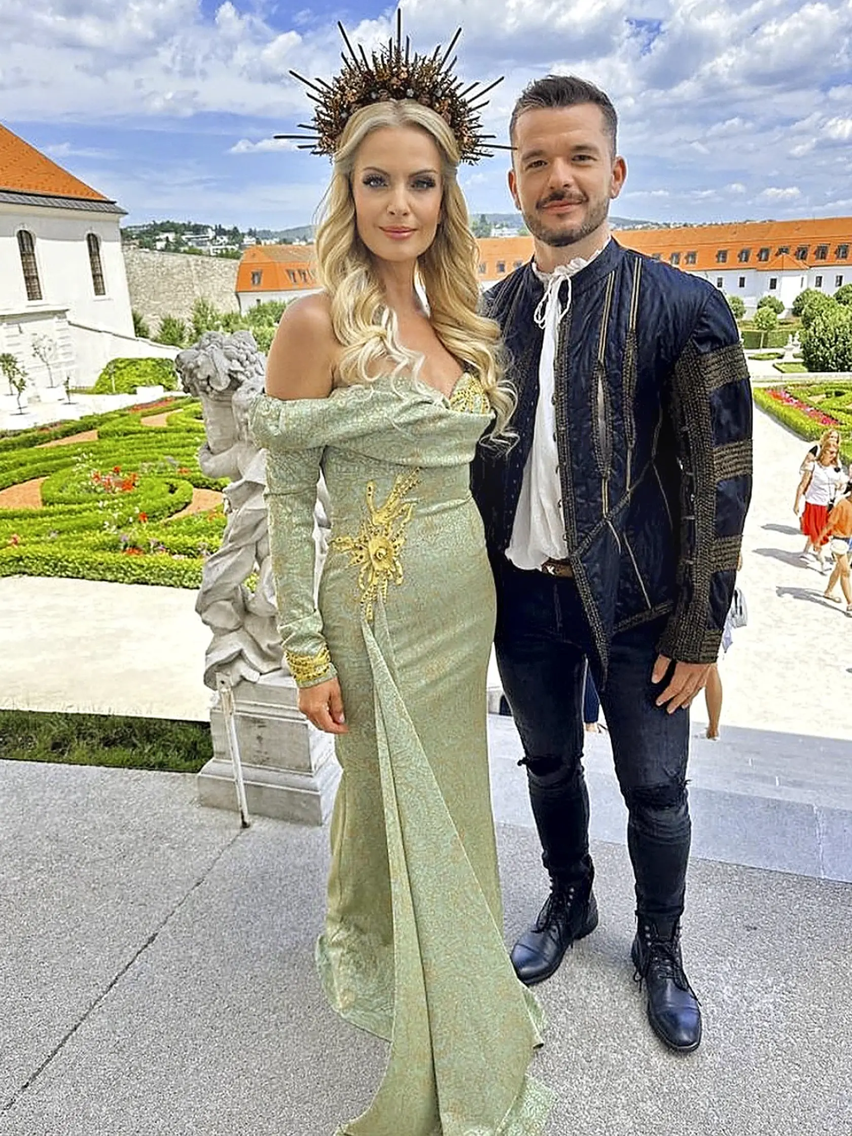So spevákom Štefanom Štecom moderujú reláciu Voda spieva. 