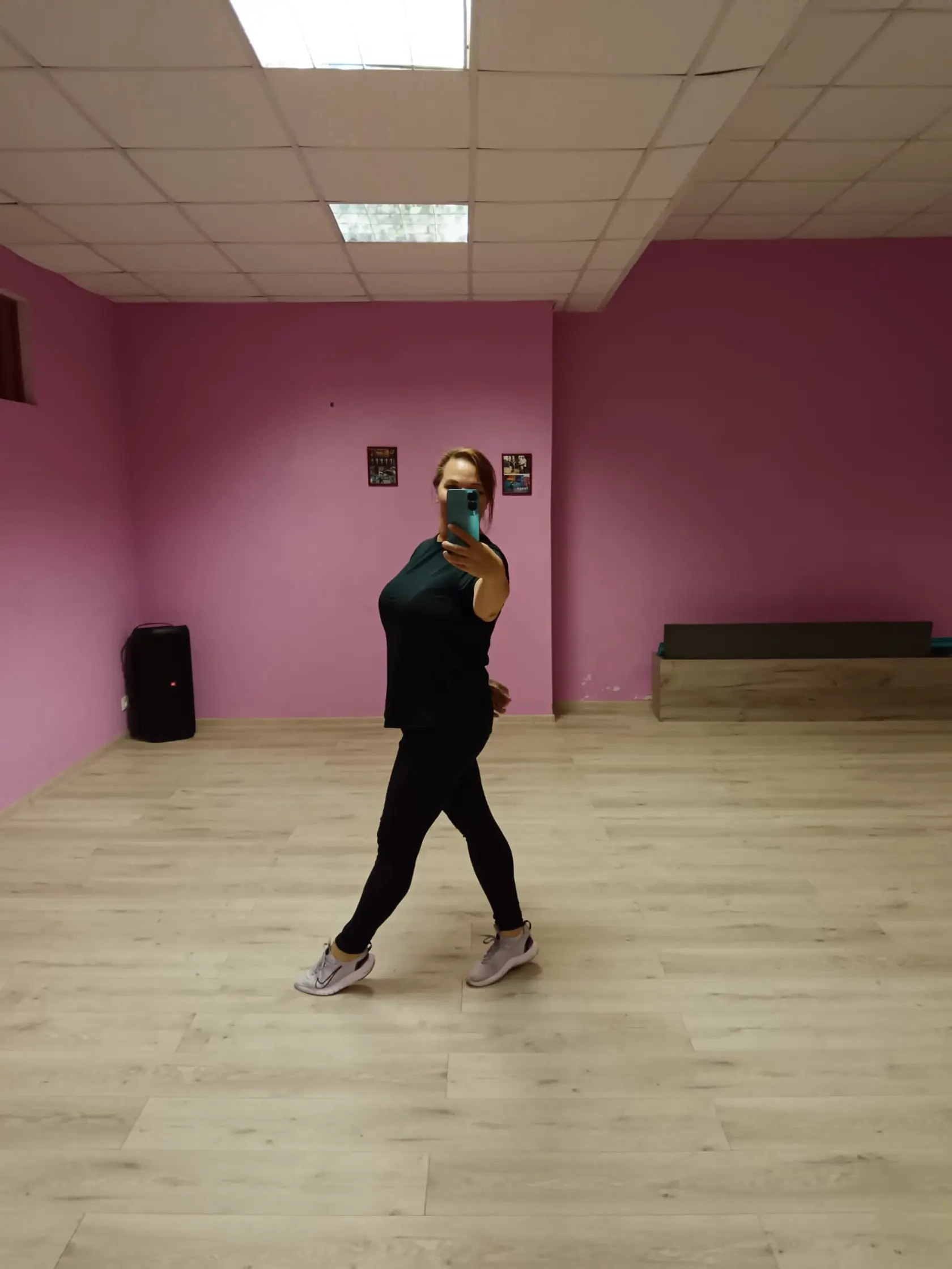 S pohybom opatrne - prvý týždeň sa vôbec neodporúča, ale keďže ja som predtým cvičila 5 dní v týždni, ponechala som si aj tento detoxikačný týždeň aspoň tanec. Ten ma veľmi baví a chodím naň 2-krát týždenne. 