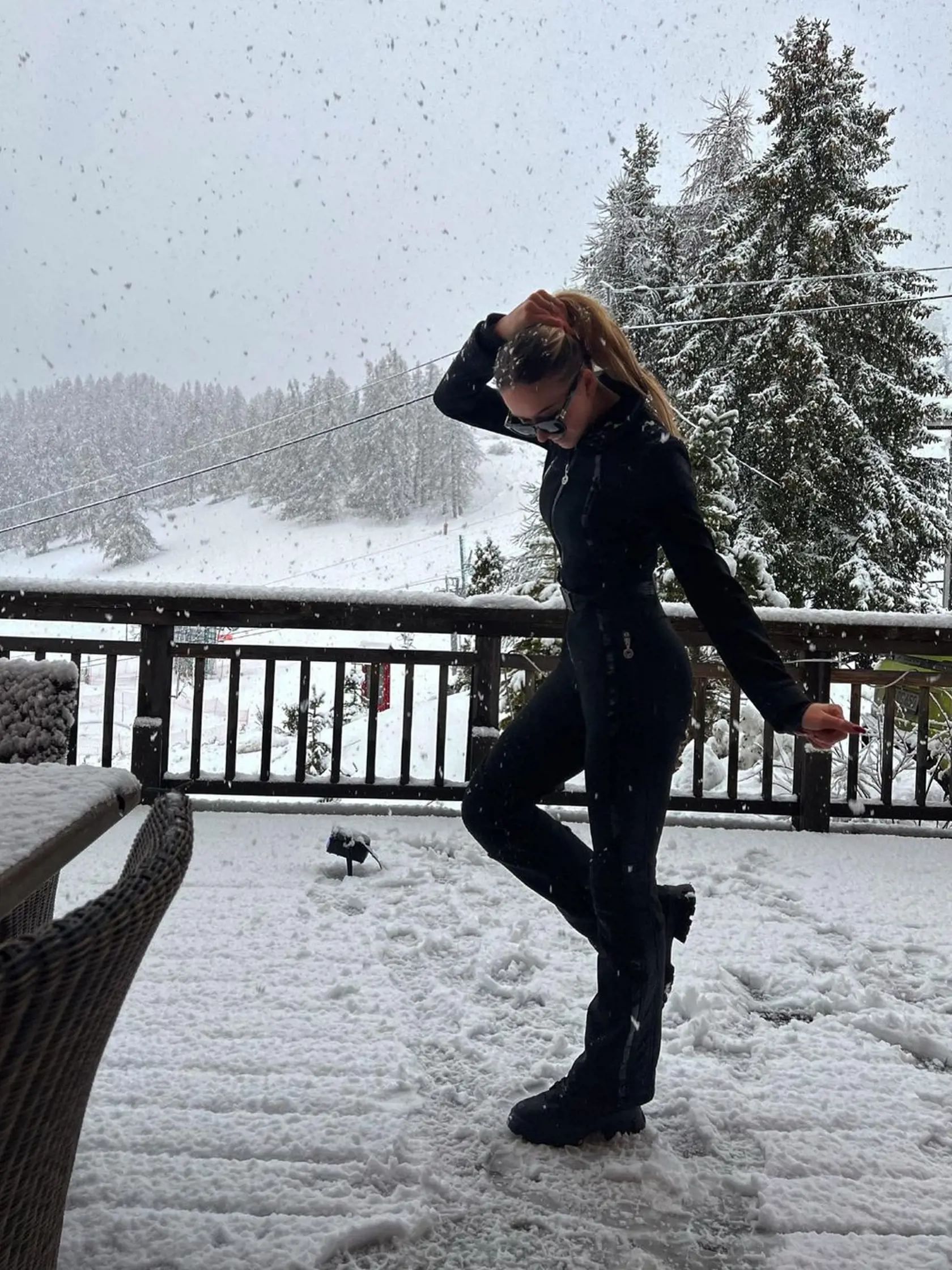 Fotografiami z luxusnej horskej chaty sa pochválila aj 18-ročná shania Geissenová.