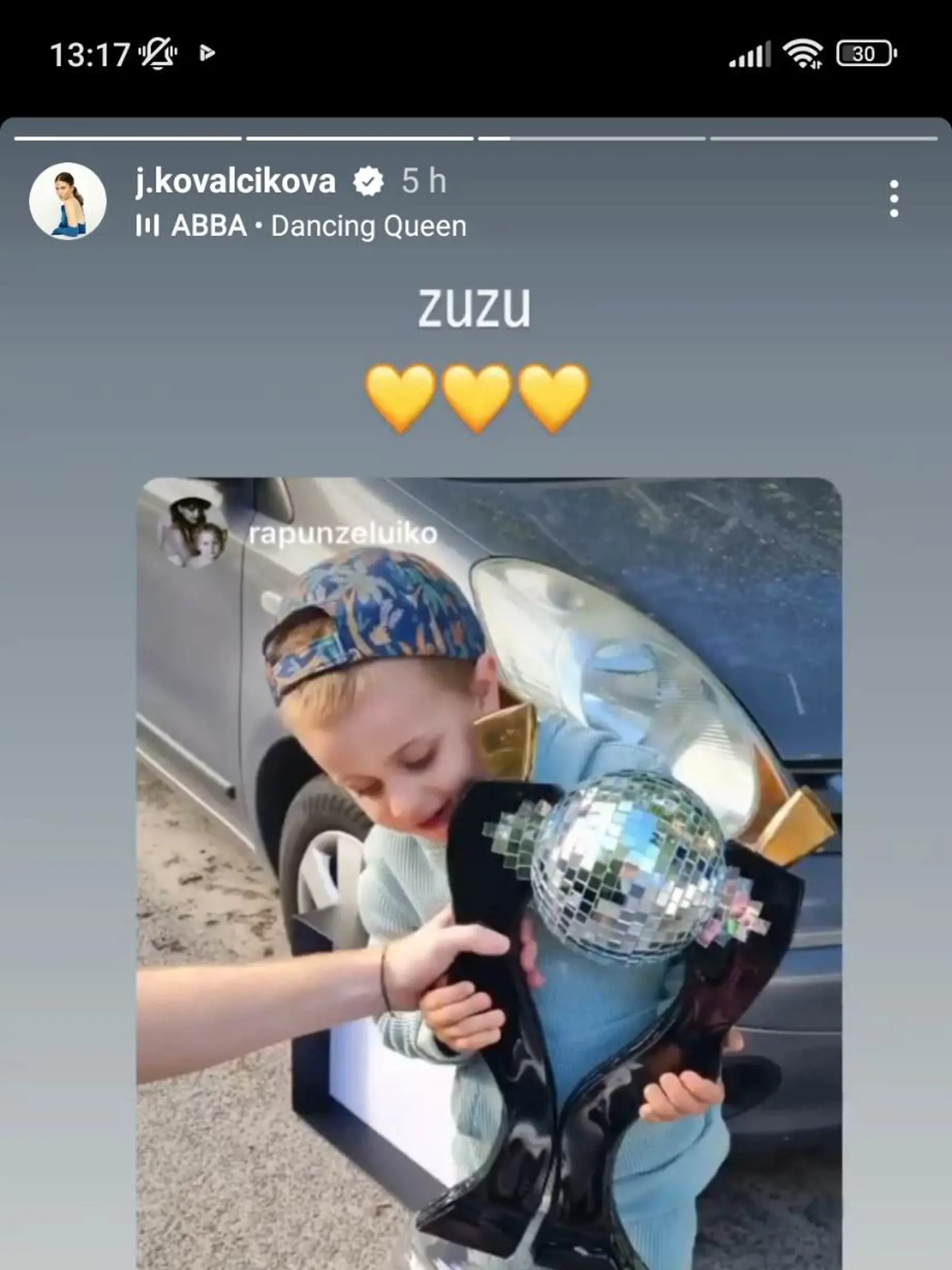 Zuzkin starší syn Rudko s trofejou.