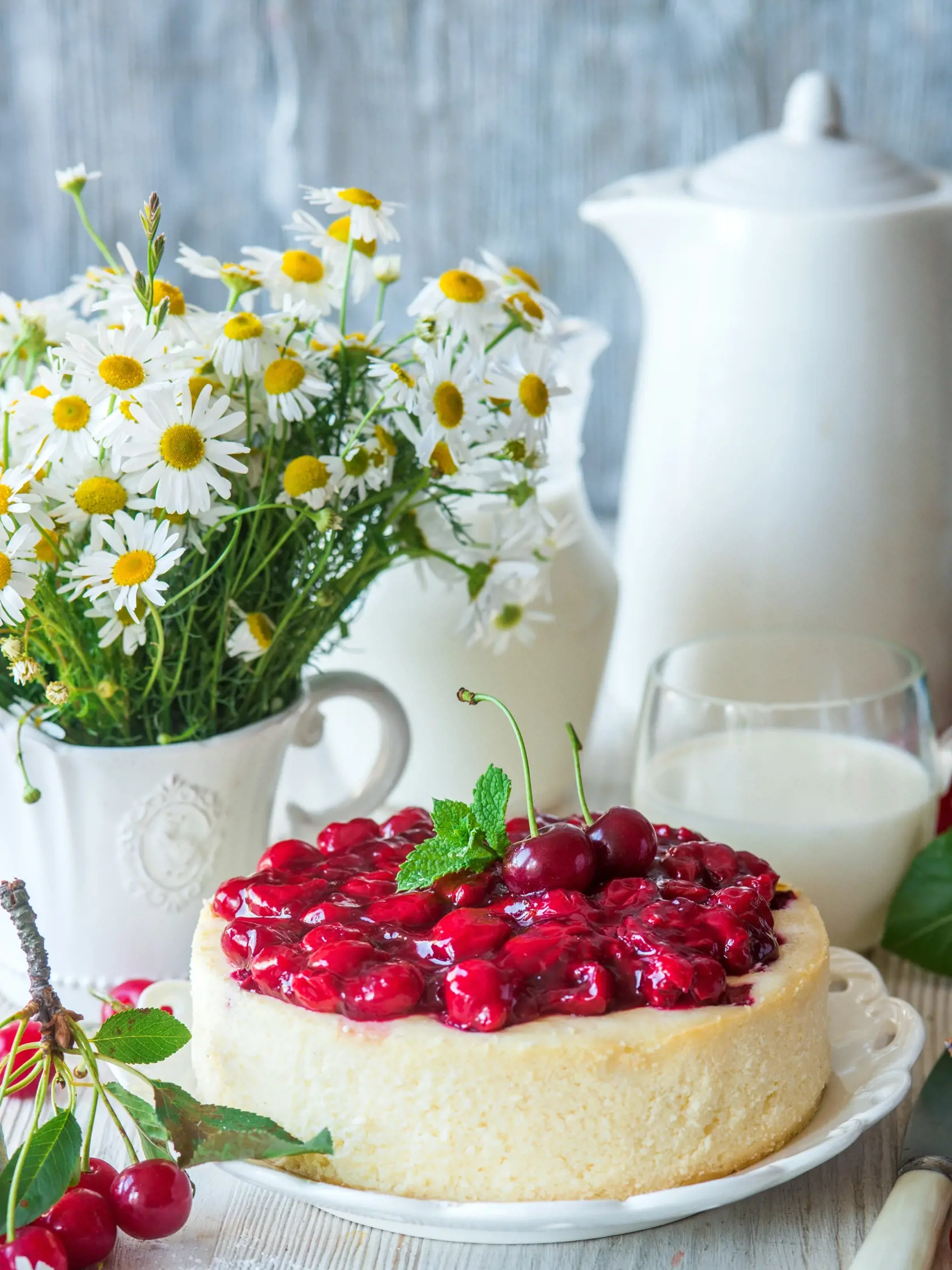 Cheesecake patrí medzi najobľúbenejšie dezerty súčasnosti. Existuje hneď niekoľko receptov a foriem príprav. Tento si však okamžite zamilujete.