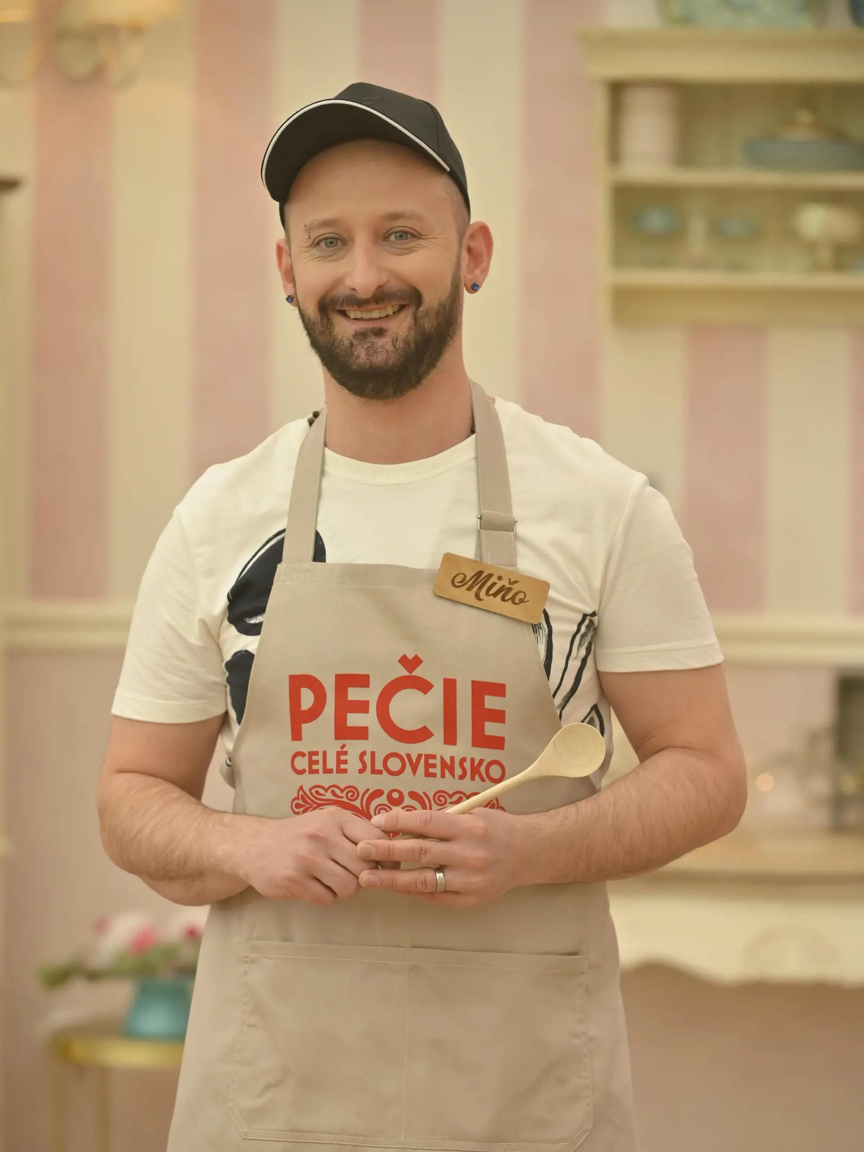 Miňo Macula všou RTVS s názvom pečie celé Slovensko
