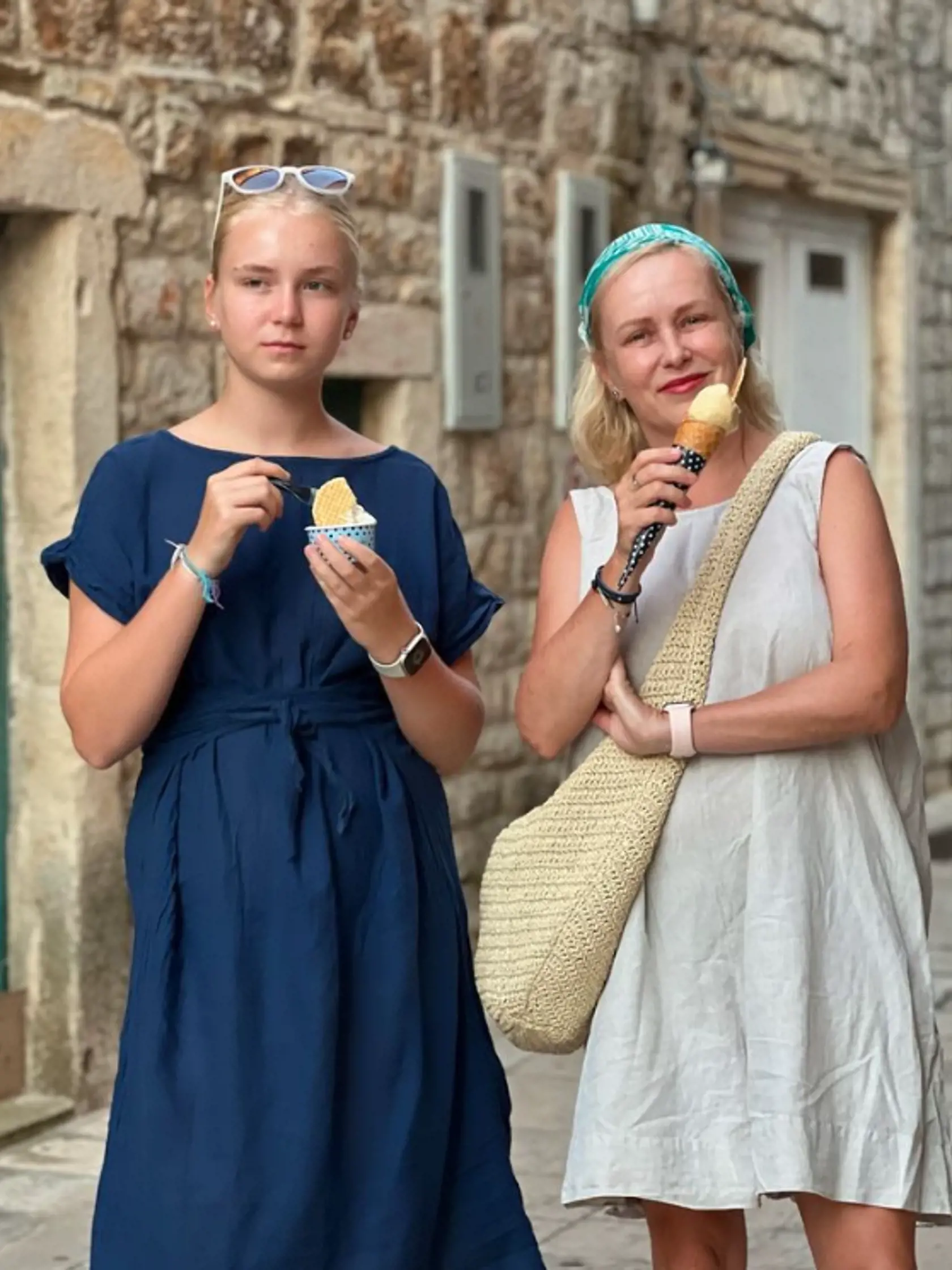 Čobejová s dcérou Táničkou. Vyrástla z nej veľká slečna.