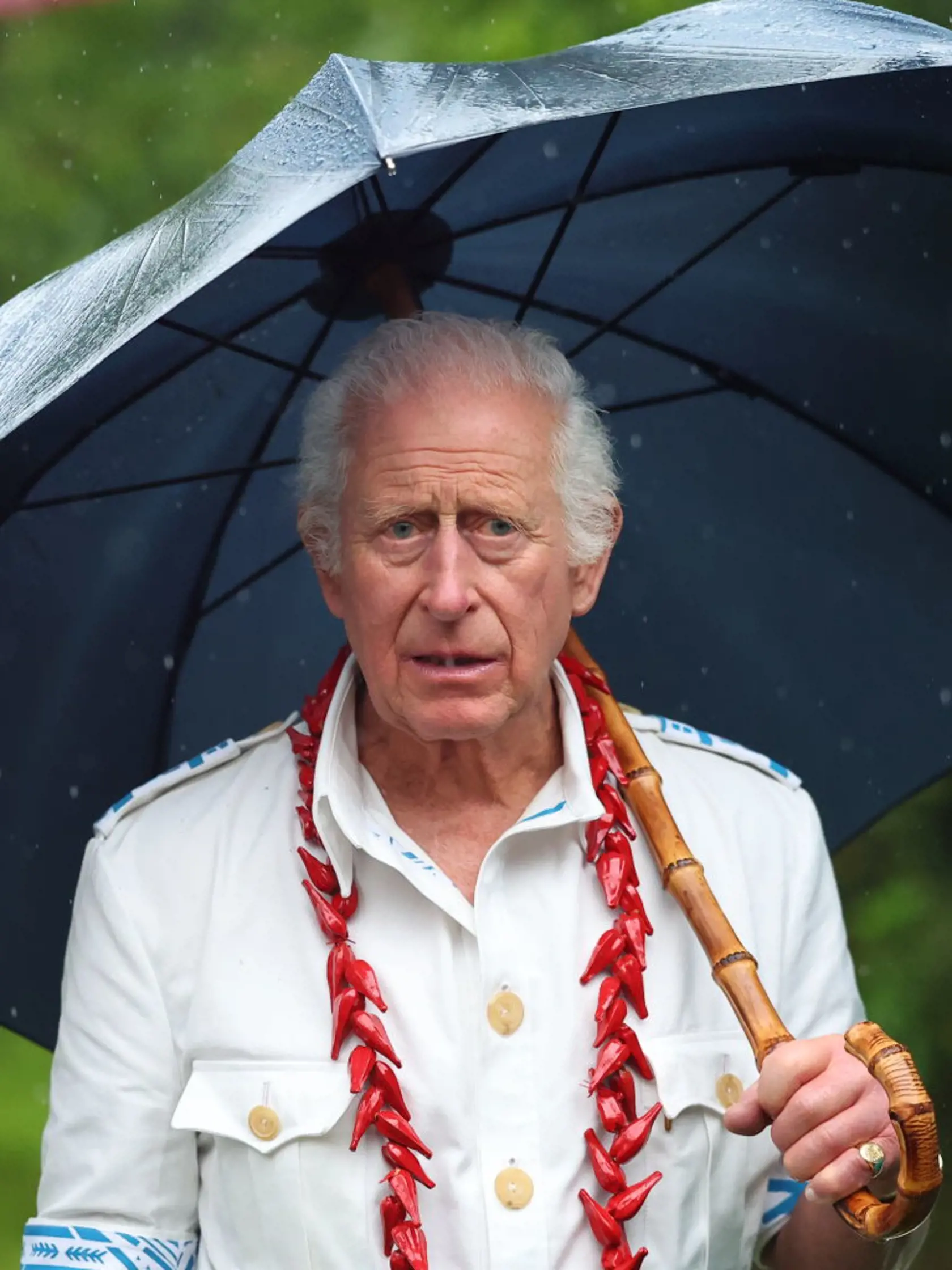 Kráľ Karol po vlámaní do Windosru rýchlo navrhol veľké zmeny v ich životoch a poprosil Williama a Kate, aby sa presťahovali k nemu do Clarence House.