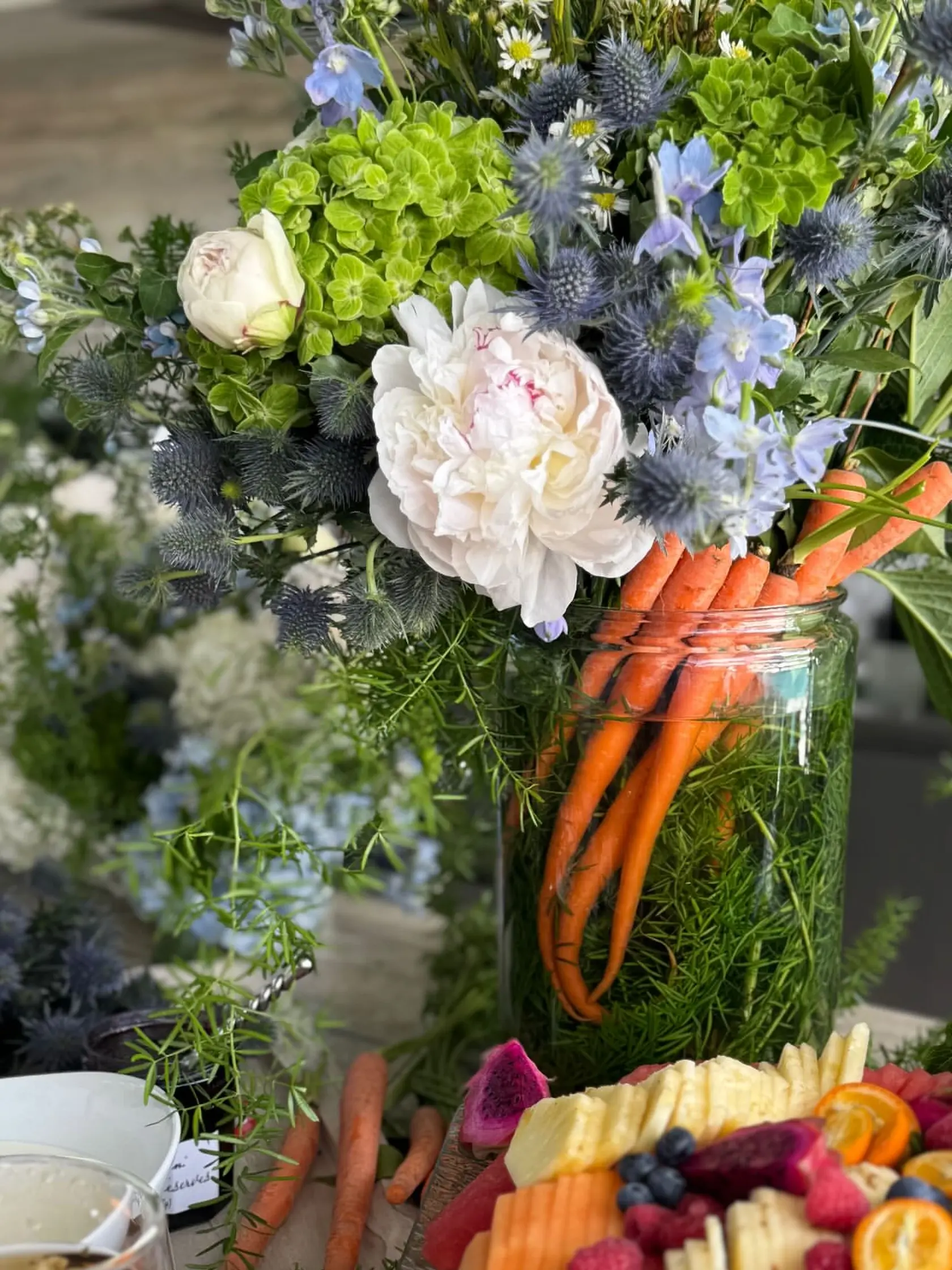 Ivanka Trump zorganizovala pre tehotnú sestru Tiffany baby shower. Všetko v dokonalom súlade so svetom anglickej spisovateľky Beatrix Potter, autorky slávneho zajačika z knihy Dobrodružstvá zajačika Petríka. Aj jedlo bolo ako pre zajace.