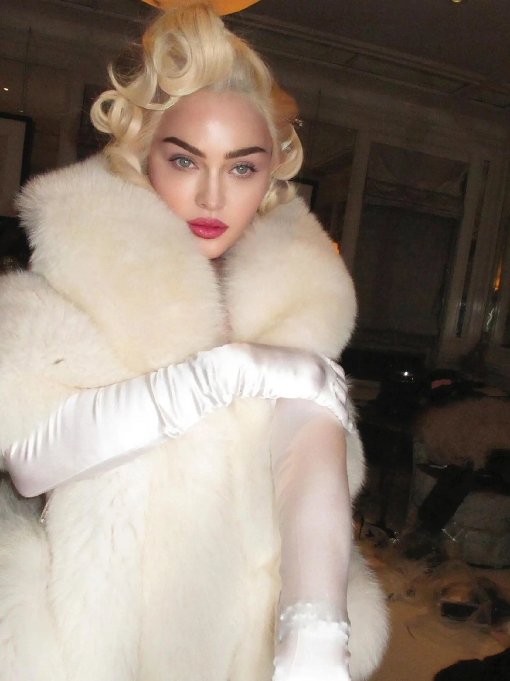 Madonna je na záberoch dokonalou kópiou Marilyn, ktorá umrela vo svojich 36 rokoch.