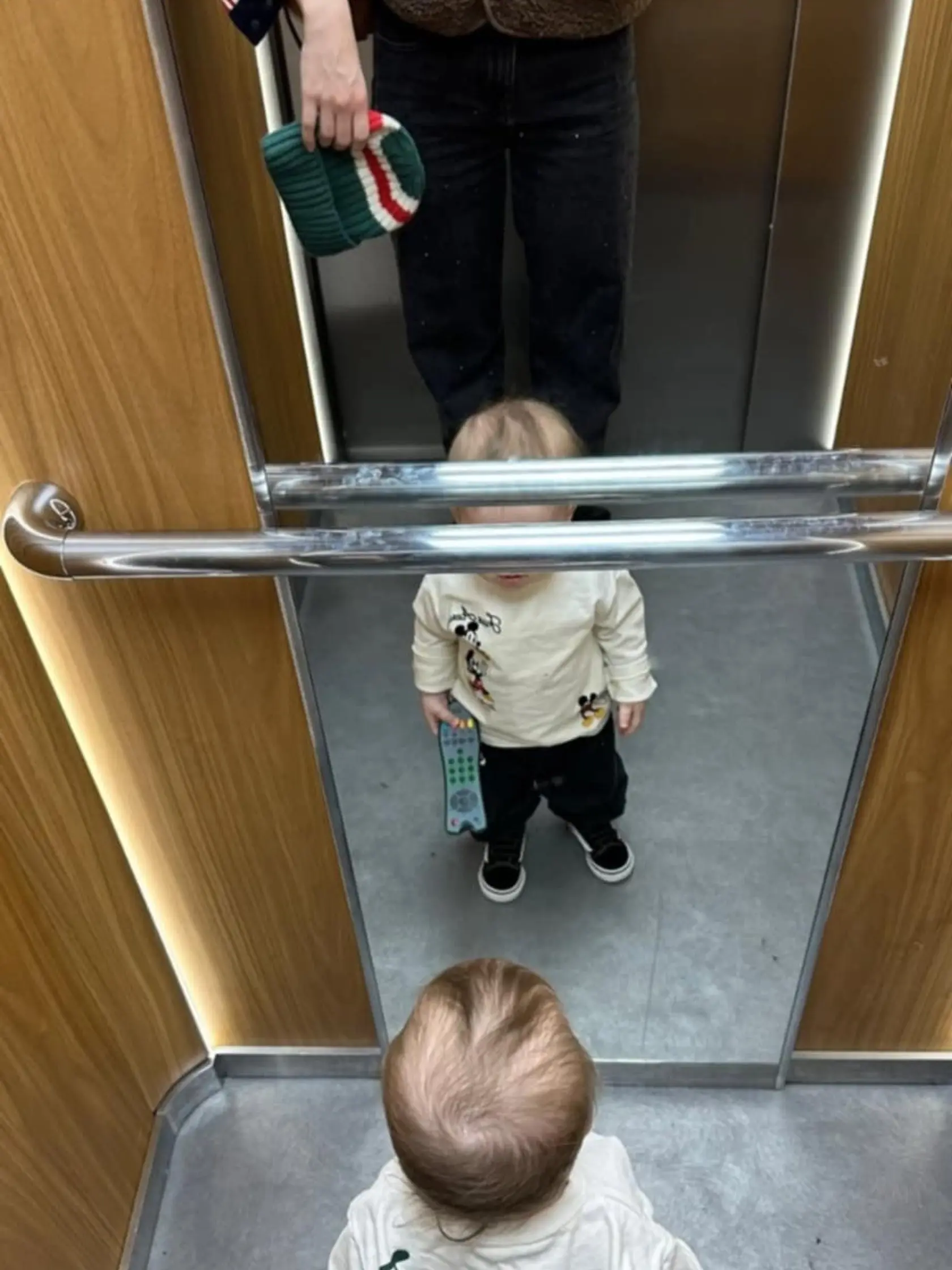 Synček Ráchel Šoltésovej rastie ako z vody! Malý Kubko si to sám "nacupital" do výťahu. 