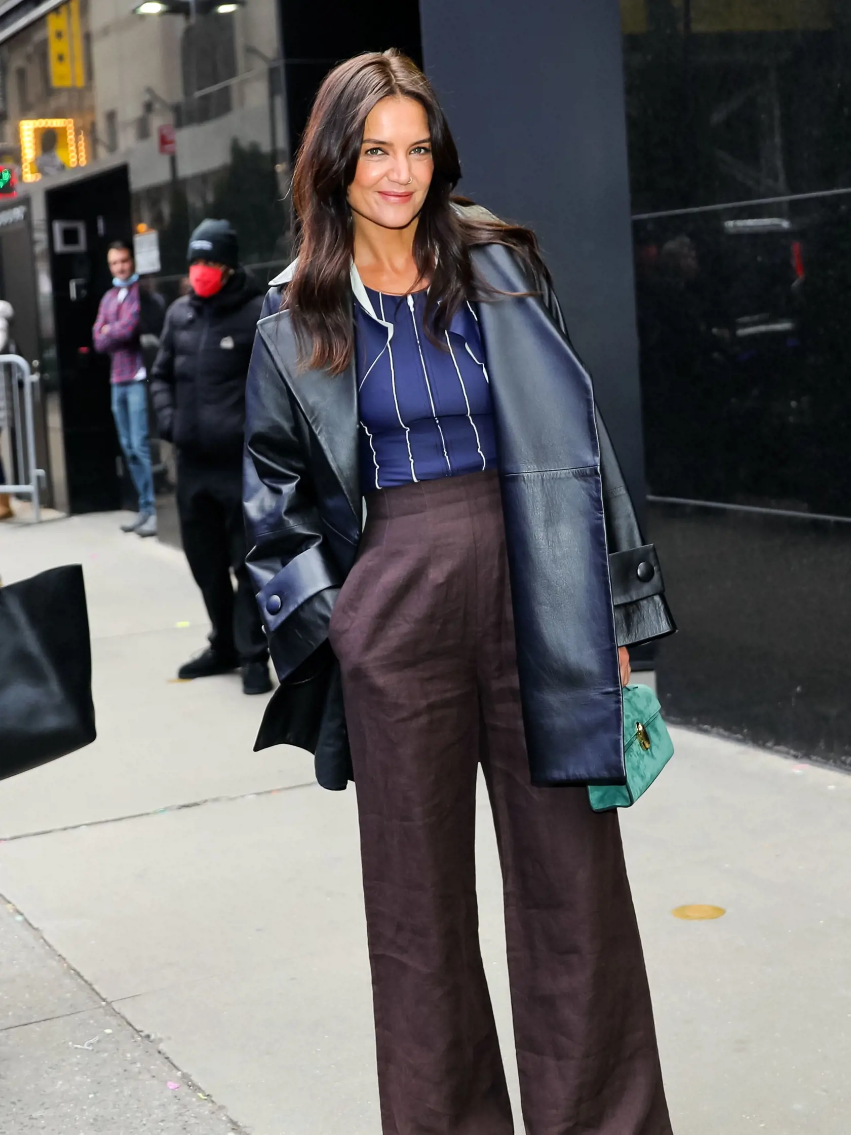 Katie Holmes svojím stylingom príjemne prekvapila. Je šik!