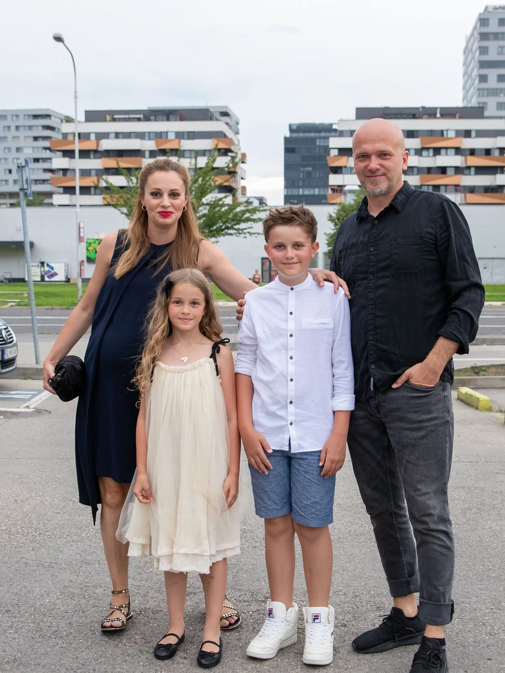 Speváčka Mária Čírová s manželom a deťmi