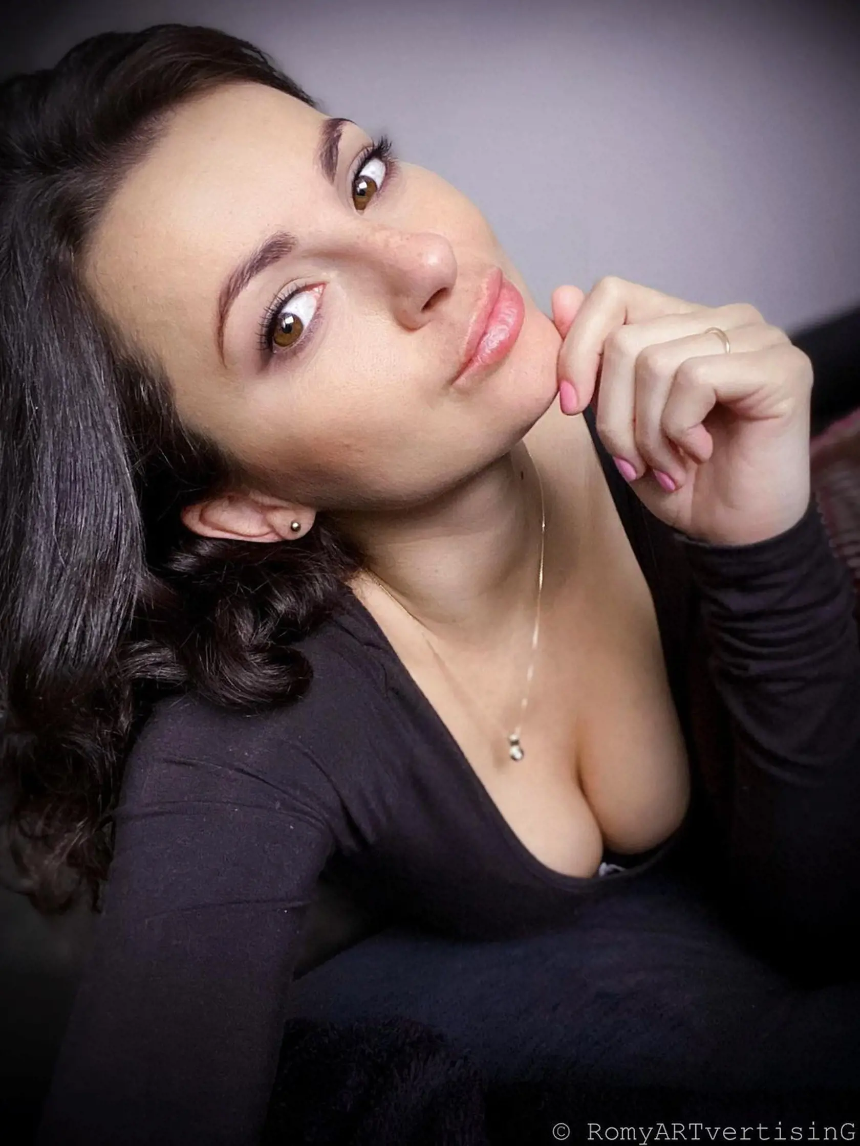 Krásna Romana sa môže pochváliť sexi postavou.