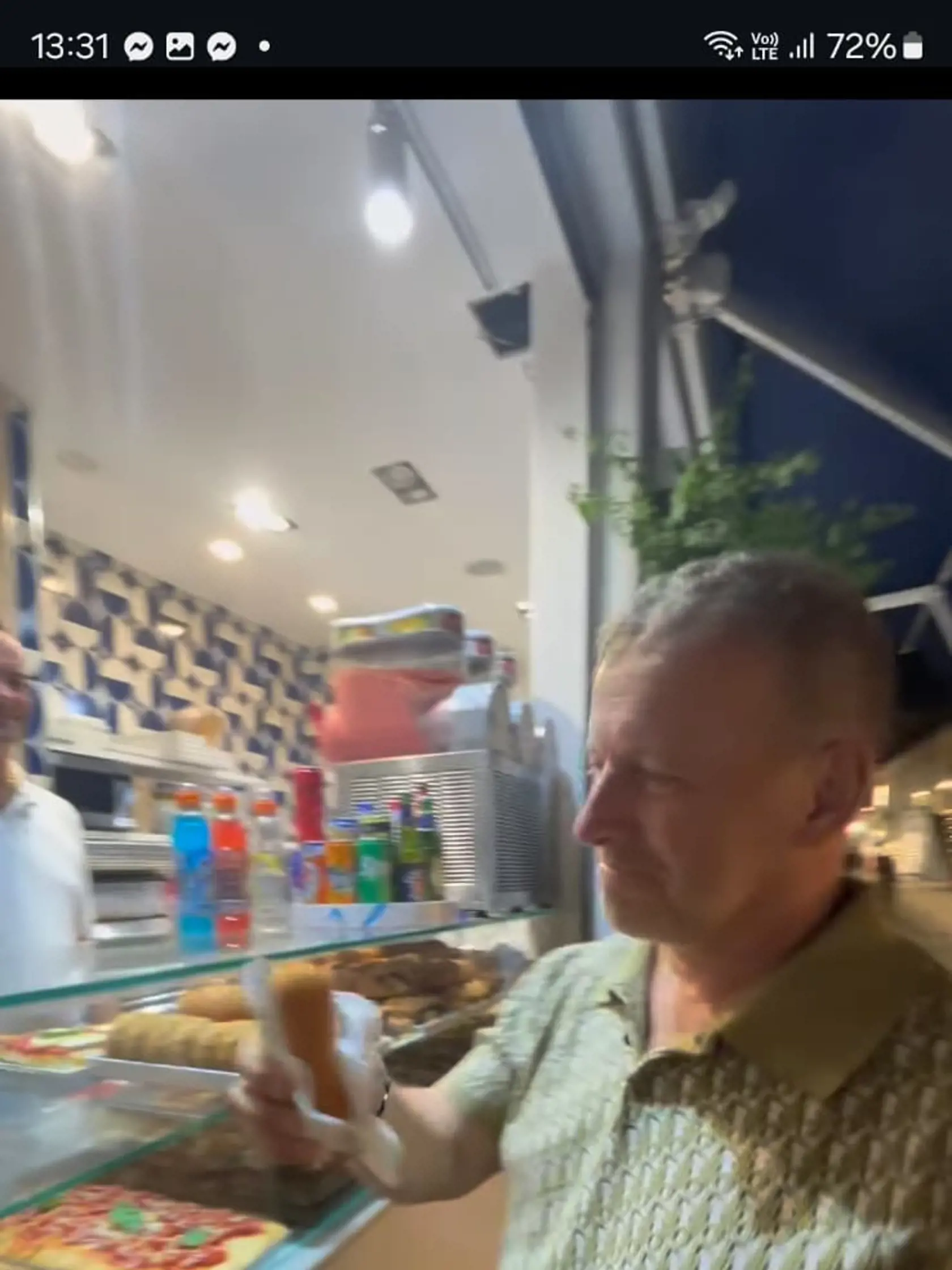 Zábery Borisa Kollára z vtipného videa.