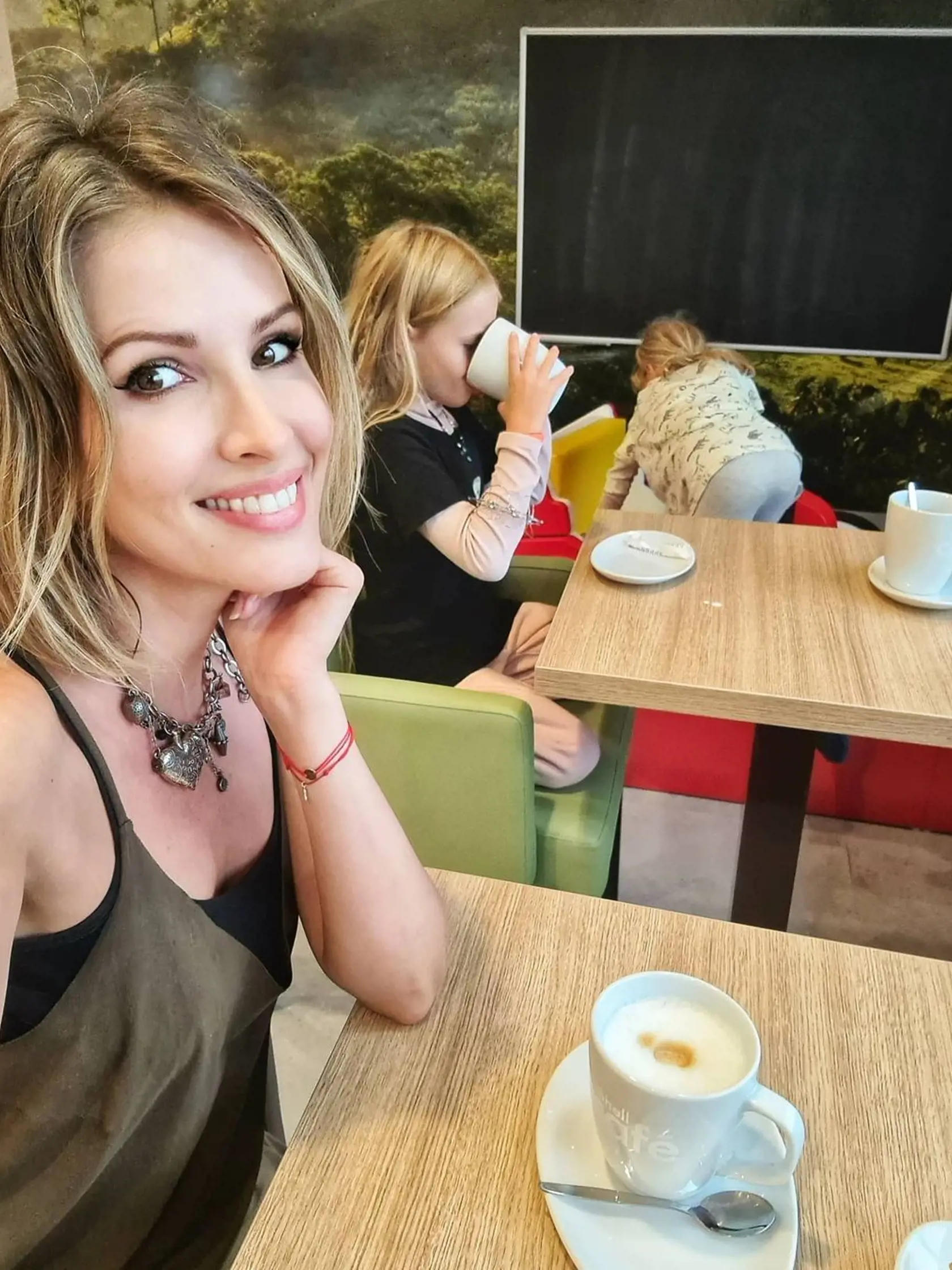 Miriam si každú voľnú chvíľku s dcérkou Miou užíva.