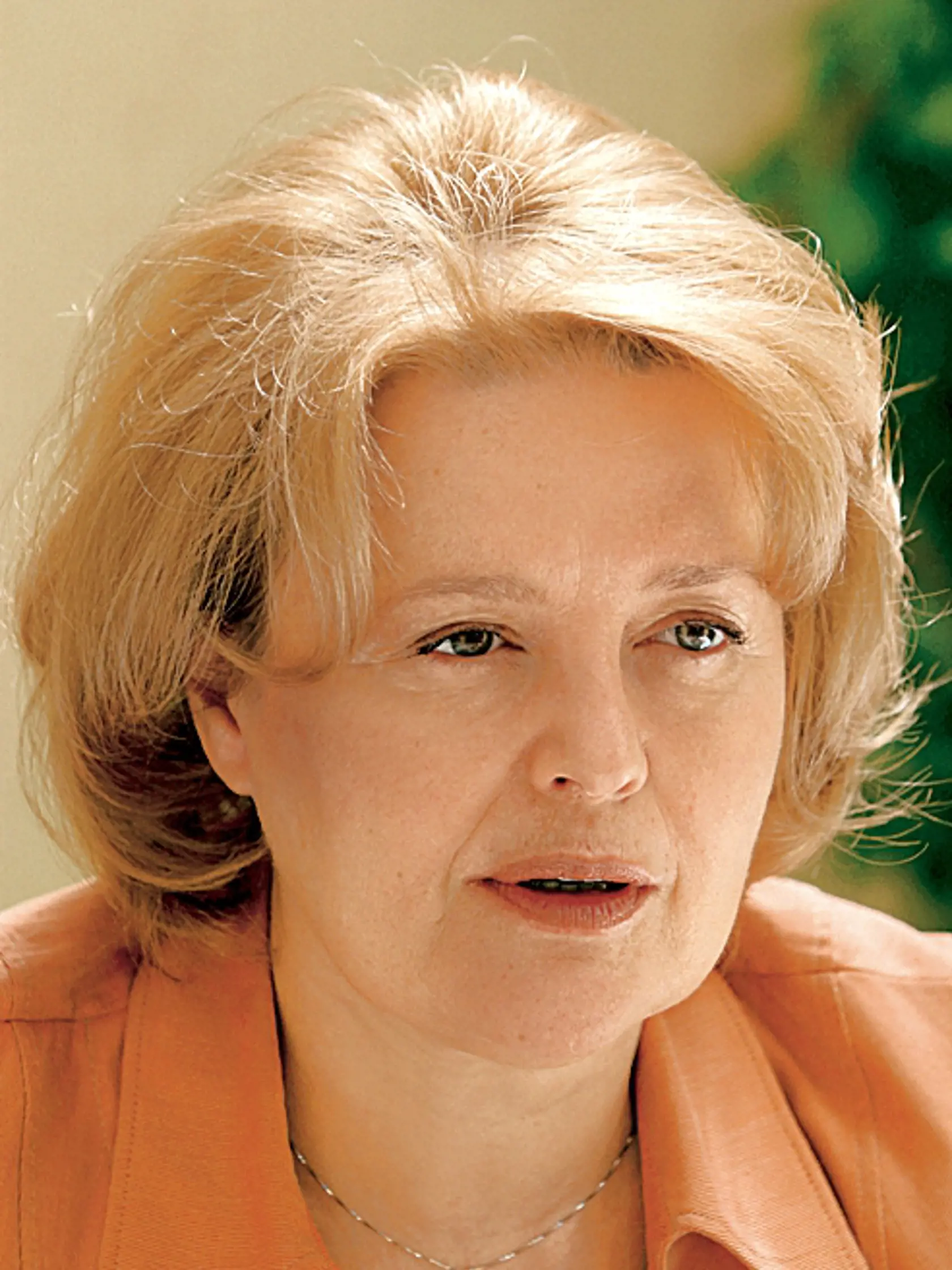 Magda Vášáryová, politička 
foto: Marta Földešová
uverejnené: Šarm 05/05
pôvodný súbor:447_4782.eps