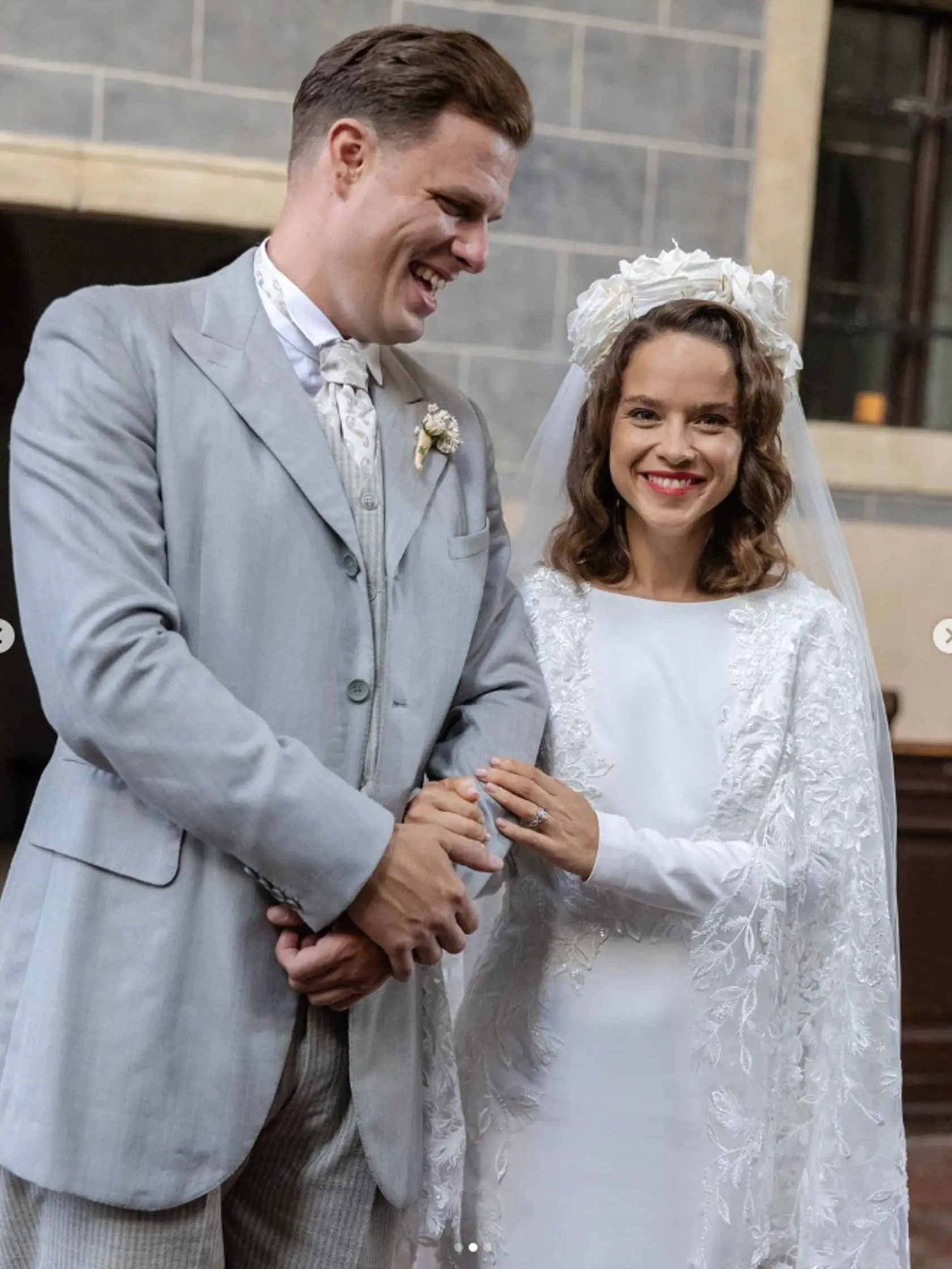 V seriáli "zdedila" svadobné šaty po Kamilovej babičke Stele.